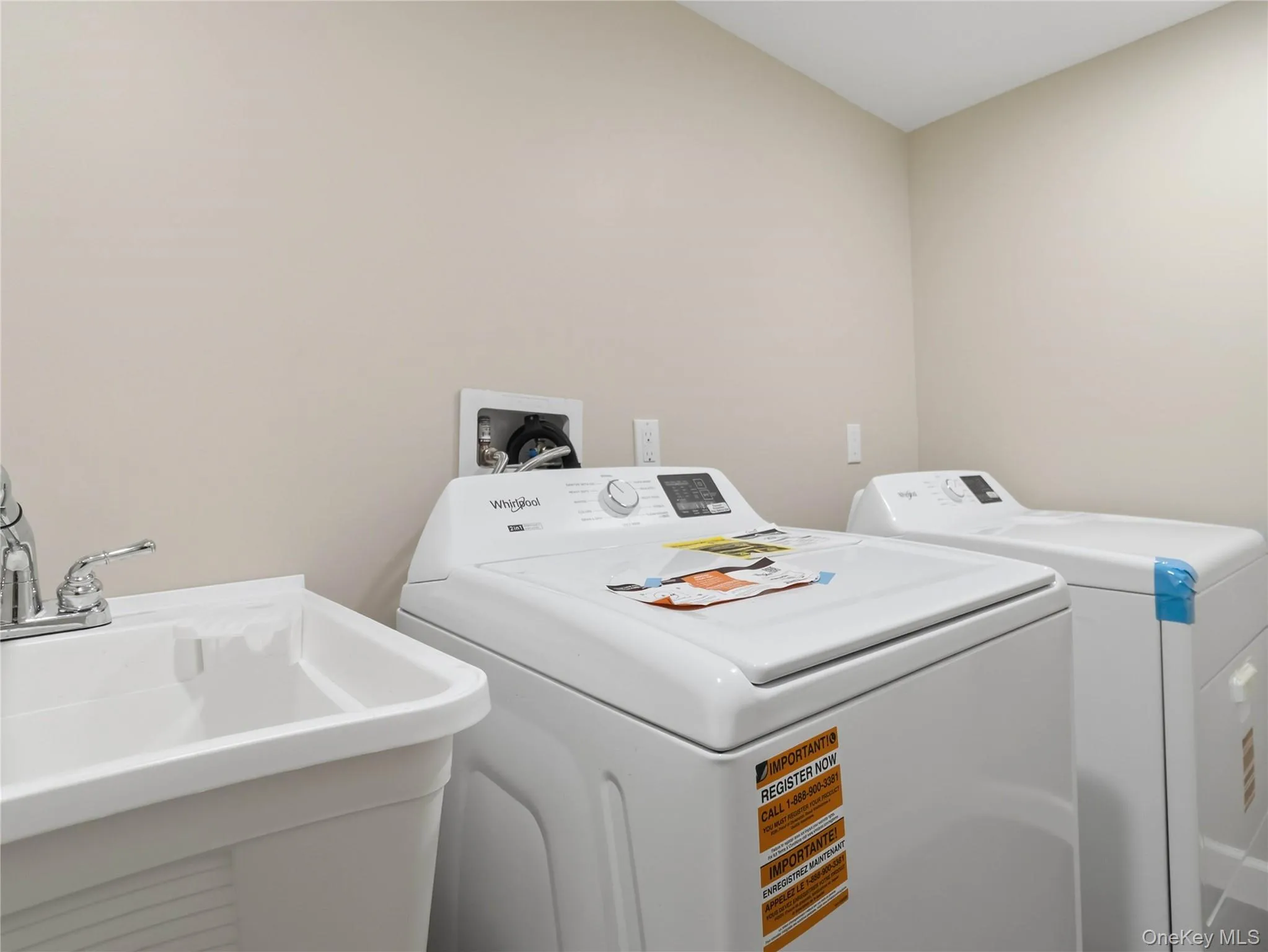 7813 58th Avenue, New York, NY, 3 Bedroom Bedrooms, 7 Room Rooms,1 BathroomBathrooms,Residential Lease,For Rent,58th,0,1051103 7813 58th Avenue, New York, NY, 3 Bedroom Bedrooms, 7 Room Rooms,1 BathroomBathrooms,Residential Lease,For Rent,58th,0,1051103