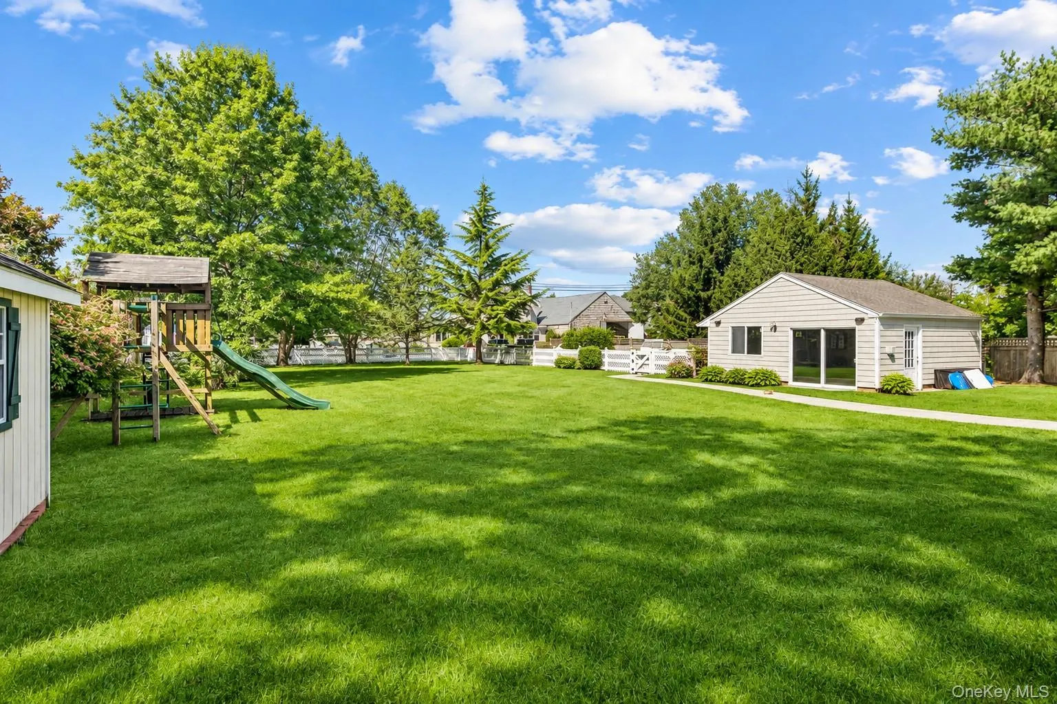 72 Penataquit Avenue, Islip, NY, 3 Bedrooms Bedrooms, 8 Rooms Rooms,1 BathroomBathrooms,Residential,For Rent,Penataquit,0,1051105 72 Penataquit Avenue, Islip, NY, 3 Bedrooms Bedrooms, 8 Rooms Rooms,1 BathroomBathrooms,Residential,For Rent,Penataquit,0,1051105