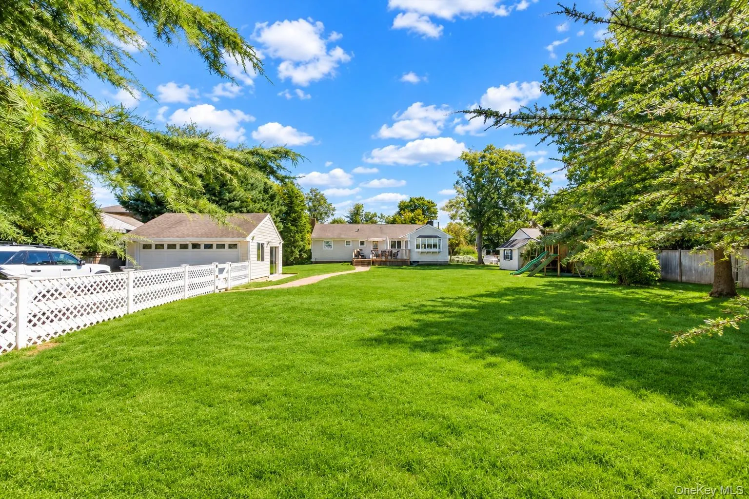 72 Penataquit Avenue, Islip, NY, 3 Bedrooms Bedrooms, 8 Rooms Rooms,1 BathroomBathrooms,Residential,For Rent,Penataquit,0,1051105 72 Penataquit Avenue, Islip, NY, 3 Bedrooms Bedrooms, 8 Rooms Rooms,1 BathroomBathrooms,Residential,For Rent,Penataquit,0,1051105