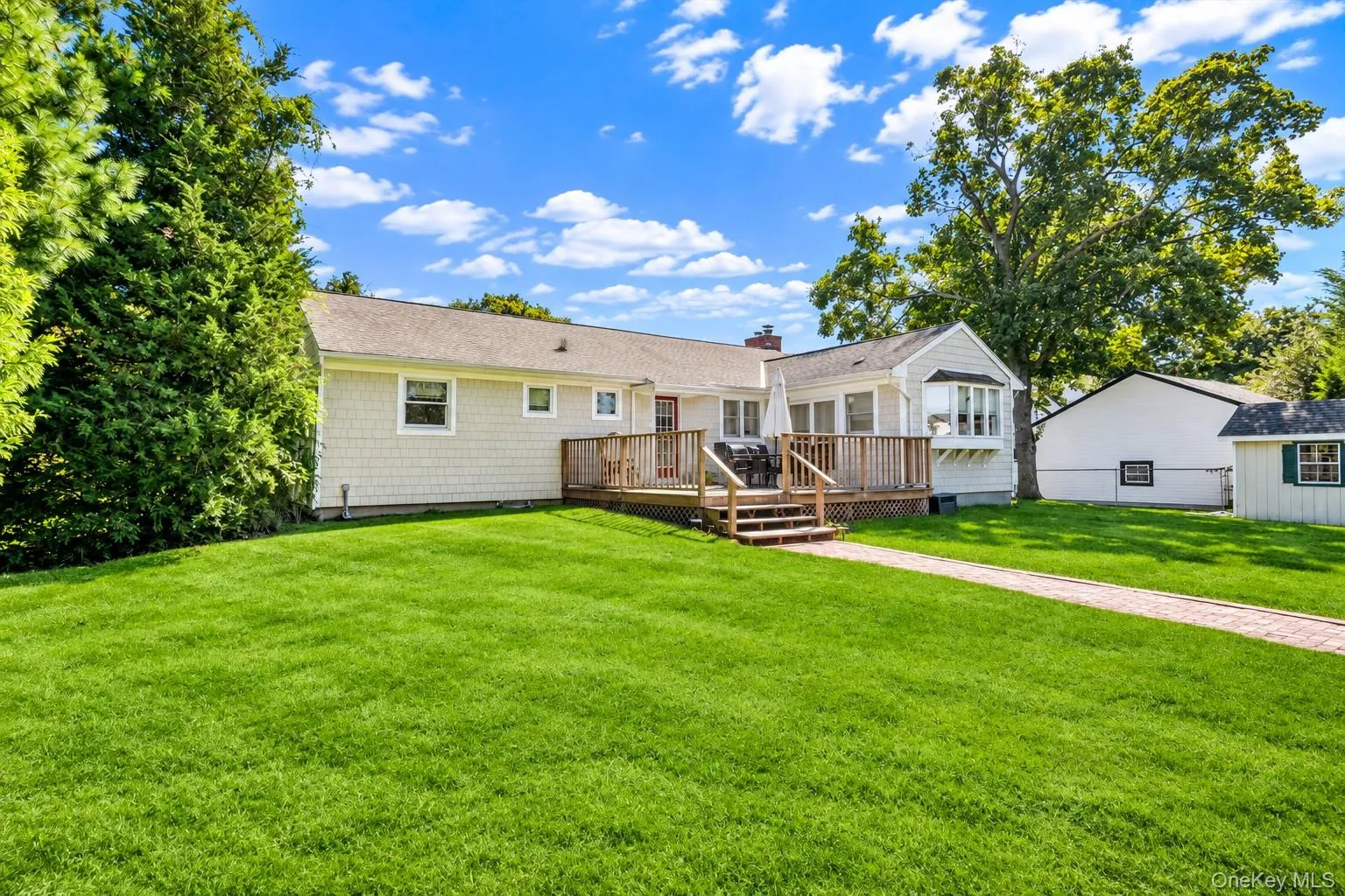 72 Penataquit Avenue, Islip, NY, 3 Bedrooms Bedrooms, 8 Rooms Rooms,1 BathroomBathrooms,Residential,For Rent,Penataquit,0,1051105 72 Penataquit Avenue, Islip, NY, 3 Bedrooms Bedrooms, 8 Rooms Rooms,1 BathroomBathrooms,Residential,For Rent,Penataquit,0,1051105