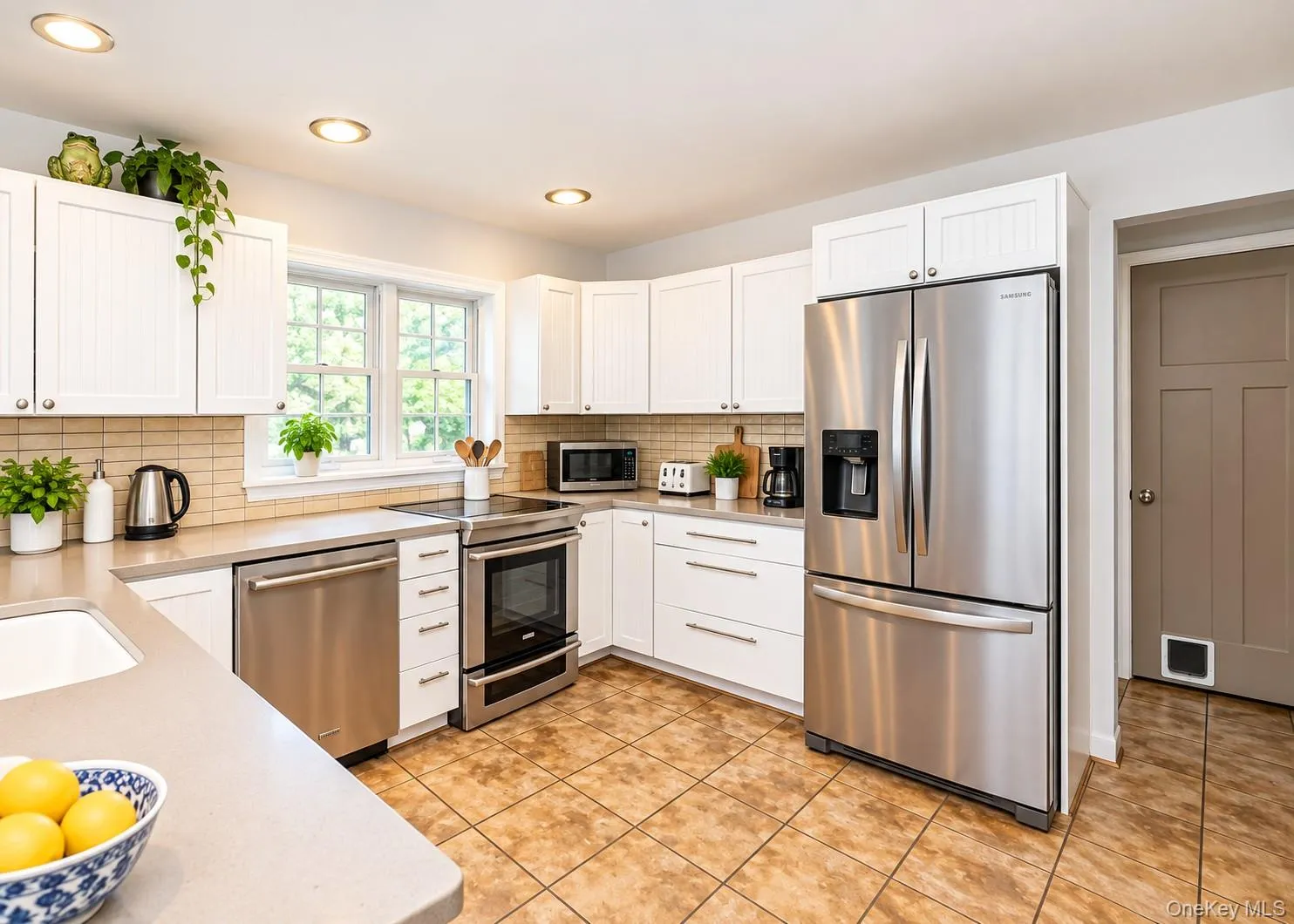 72 Penataquit Avenue, Islip, NY, 3 Bedrooms Bedrooms, 8 Rooms Rooms,1 BathroomBathrooms,Residential,For Rent,Penataquit,0,1051105 72 Penataquit Avenue, Islip, NY, 3 Bedrooms Bedrooms, 8 Rooms Rooms,1 BathroomBathrooms,Residential,For Rent,Penataquit,0,1051105