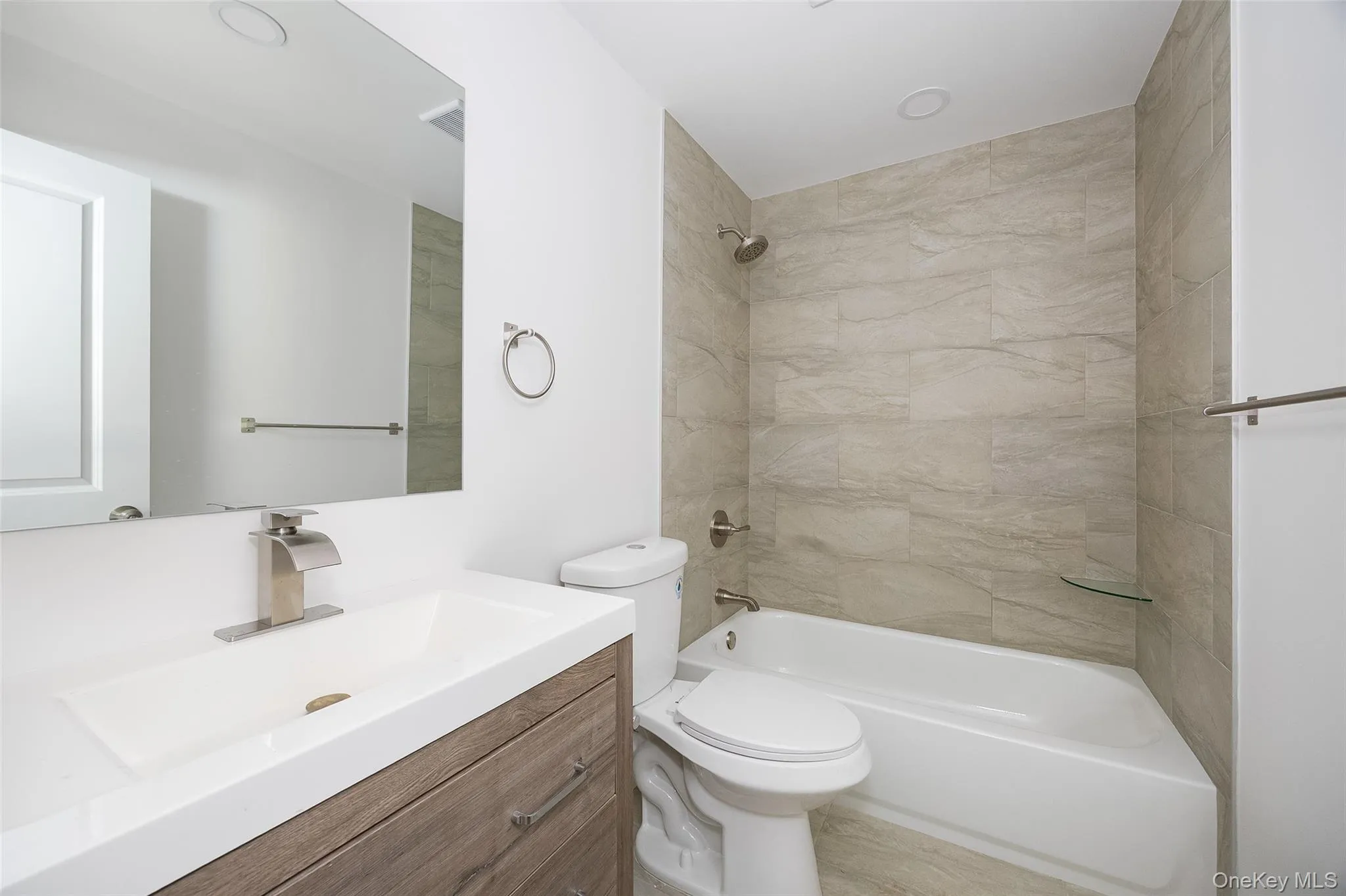 7 Eckelman Drive, Hyde Park, NY, 4 Bedrooms Bedrooms, 8 Rooms Rooms,2 BathroomsBathrooms,Residential Lease,For Rent,Eckelman,0,1051107 7 Eckelman Drive, Hyde Park, NY, 4 Bedrooms Bedrooms, 8 Rooms Rooms,2 BathroomsBathrooms,Residential Lease,For Rent,Eckelman,0,1051107