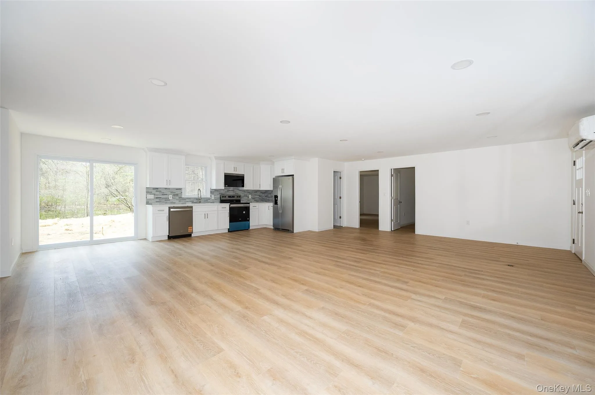7 Eckelman Drive, Hyde Park, NY, 4 Bedrooms Bedrooms, 8 Rooms Rooms,2 BathroomsBathrooms,Residential Lease,For Rent,Eckelman,0,1051107 7 Eckelman Drive, Hyde Park, NY, 4 Bedrooms Bedrooms, 8 Rooms Rooms,2 BathroomsBathrooms,Residential Lease,For Rent,Eckelman,0,1051107