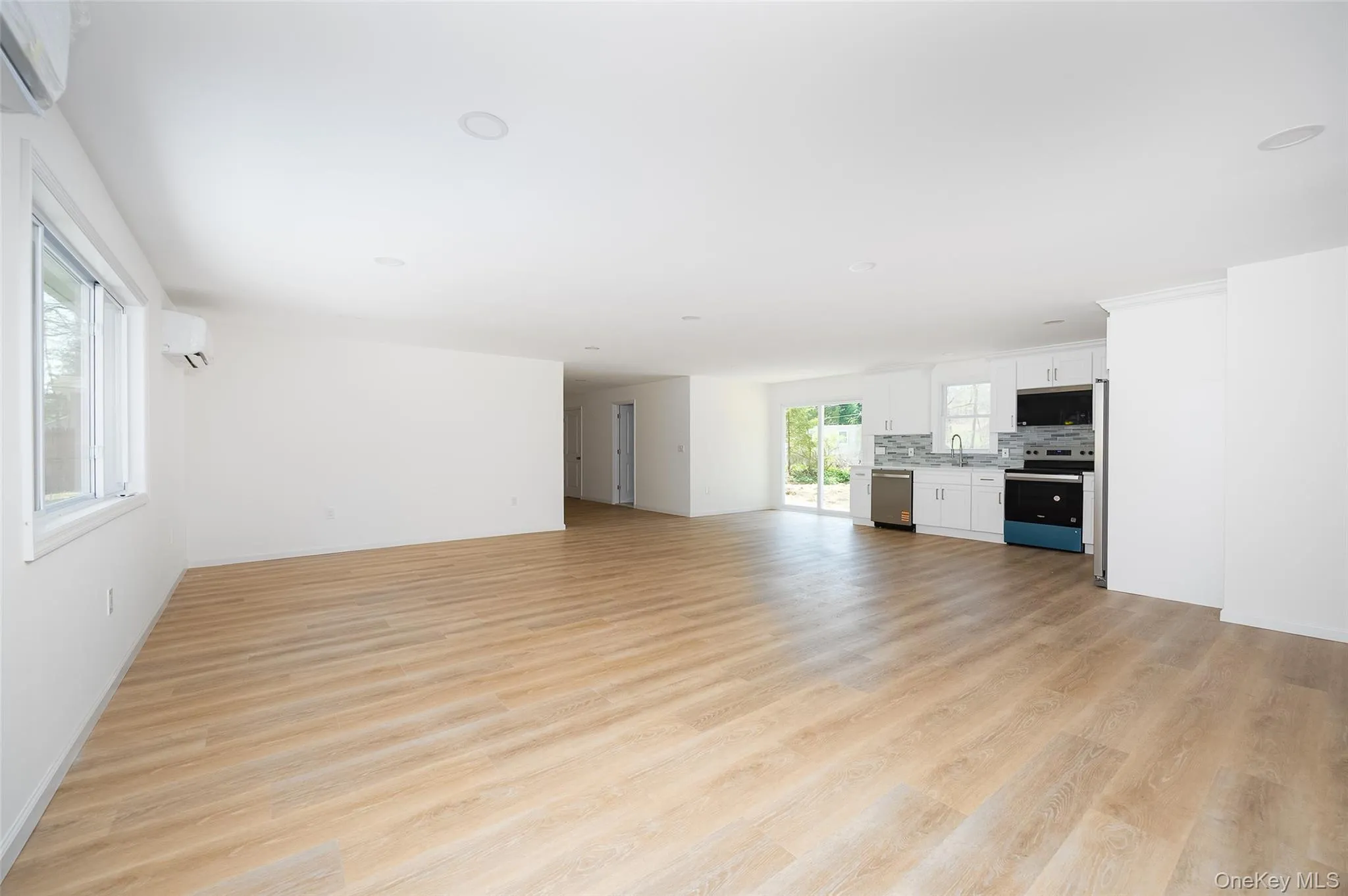 7 Eckelman Drive, Hyde Park, NY, 4 Bedrooms Bedrooms, 8 Rooms Rooms,2 BathroomsBathrooms,Residential Lease,For Rent,Eckelman,0,1051107 7 Eckelman Drive, Hyde Park, NY, 4 Bedrooms Bedrooms, 8 Rooms Rooms,2 BathroomsBathrooms,Residential Lease,For Rent,Eckelman,0,1051107