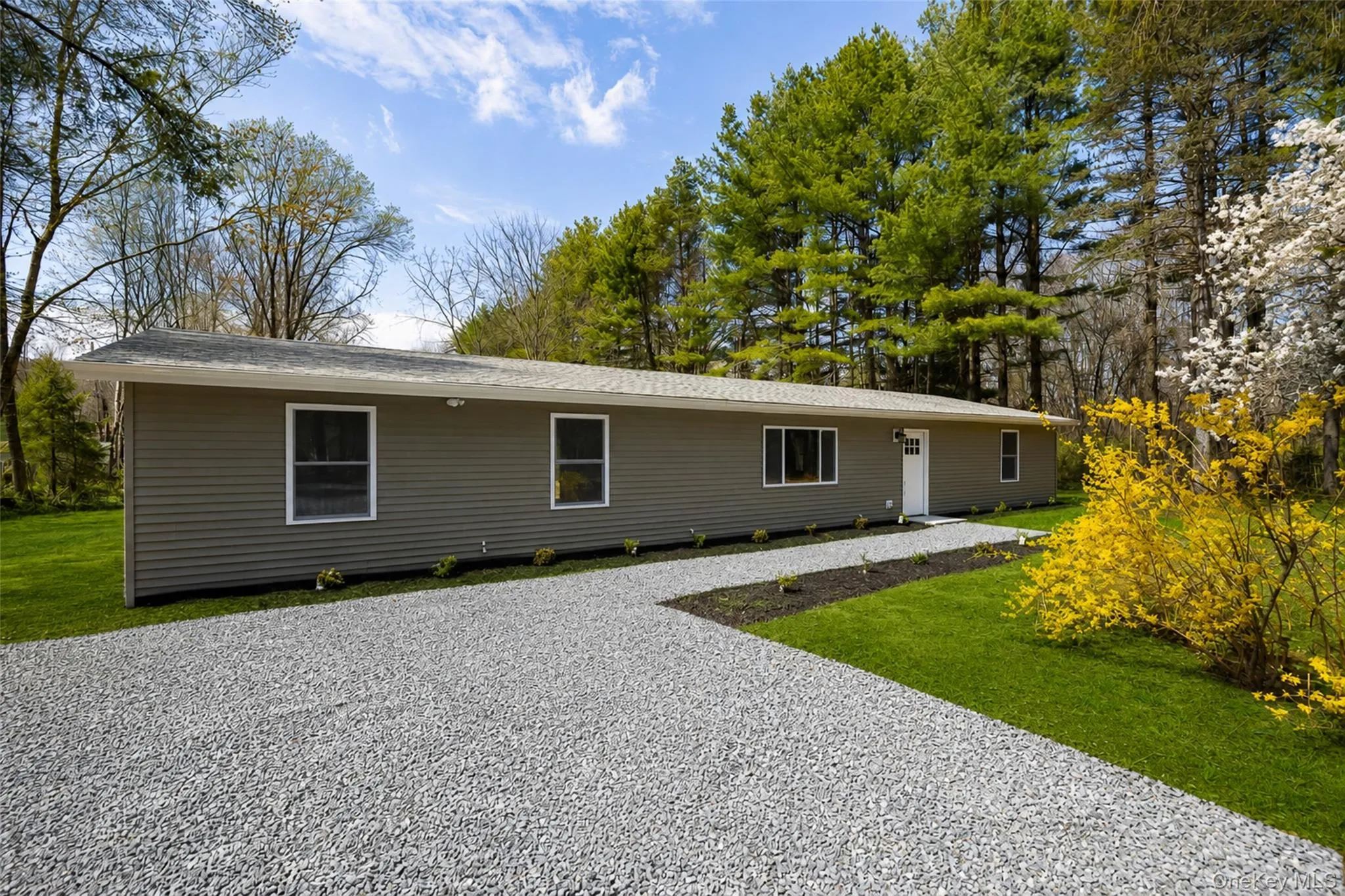 7 Eckelman Drive, Hyde Park, NY, 4 Bedrooms Bedrooms, 8 Rooms Rooms,2 BathroomsBathrooms,Residential Lease,For Rent,Eckelman,0,1051107 7 Eckelman Drive, Hyde Park, NY, 4 Bedrooms Bedrooms, 8 Rooms Rooms,2 BathroomsBathrooms,Residential Lease,For Rent,Eckelman,0,1051107