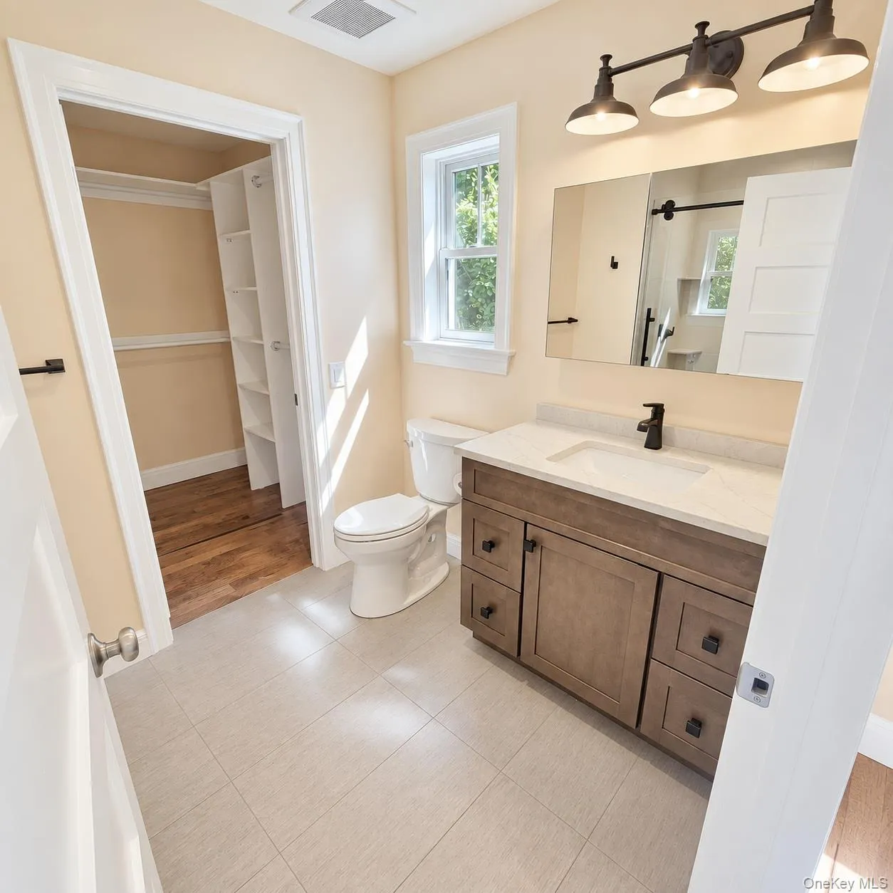 5 Lane G, Huntington, NY, 3 Bedrooms Bedrooms, 9 Rooms Rooms,2 BathroomsBathrooms,Residential,For Rent,Lane G,0,1051108 5 Lane G, Huntington, NY, 3 Bedrooms Bedrooms, 9 Rooms Rooms,2 BathroomsBathrooms,Residential,For Rent,Lane G,0,1051108