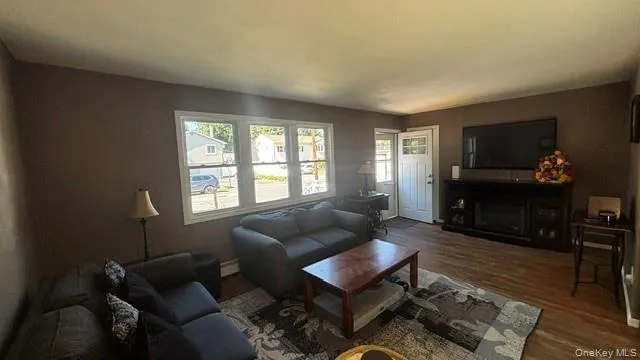 12 Chance Place, West Babylon, NY, 3 Bedrooms Bedrooms, 5 Rooms Rooms,2 BathroomsBathrooms,Residential,For Rent,Chance,0,1051112 12 Chance Place, West Babylon, NY, 3 Bedrooms Bedrooms, 5 Rooms Rooms,2 BathroomsBathrooms,Residential,For Rent,Chance,0,1051112