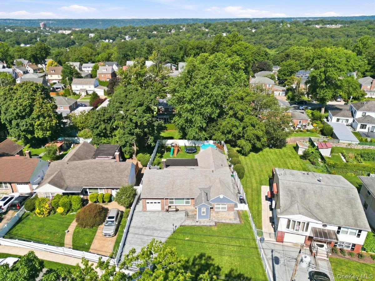 197 Saint Johns Avenue, Yonkers, NY, 3 Bedrooms Bedrooms, 10 Rooms Rooms,3 BathroomsBathrooms,Residential,For Rent,Saint Johns,0,1051116 197 Saint Johns Avenue, Yonkers, NY, 3 Bedrooms Bedrooms, 10 Rooms Rooms,3 BathroomsBathrooms,Residential,For Rent,Saint Johns,0,1051116