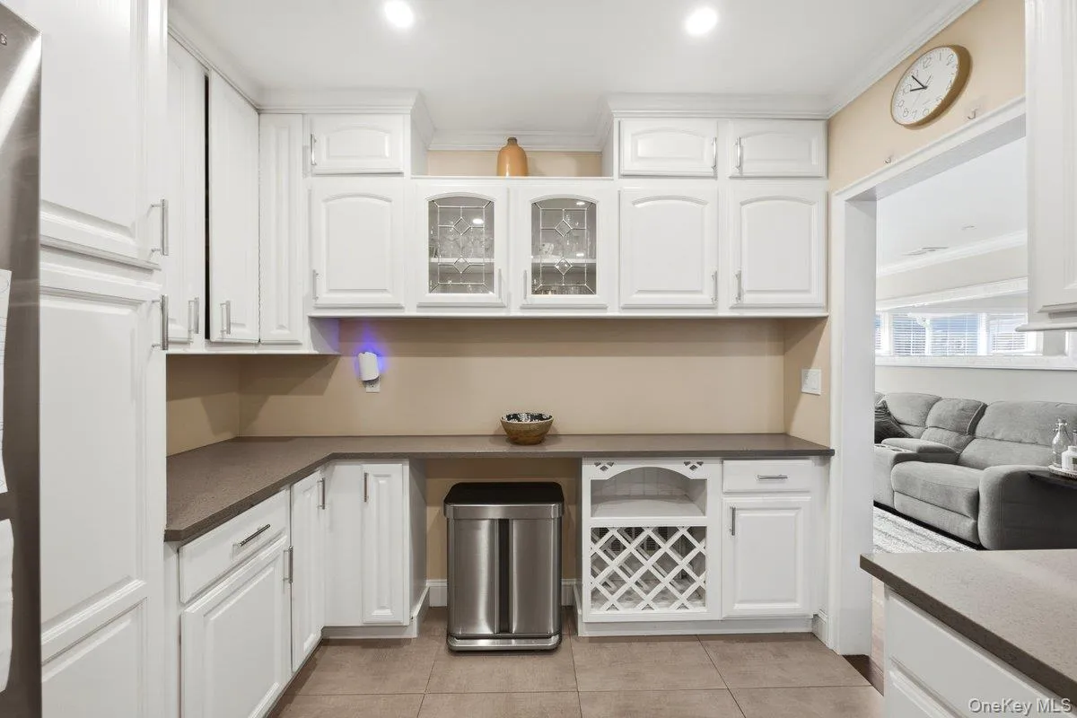 197 Saint Johns Avenue, Yonkers, NY, 3 Bedrooms Bedrooms, 10 Rooms Rooms,3 BathroomsBathrooms,Residential,For Rent,Saint Johns,0,1051116 197 Saint Johns Avenue, Yonkers, NY, 3 Bedrooms Bedrooms, 10 Rooms Rooms,3 BathroomsBathrooms,Residential,For Rent,Saint Johns,0,1051116