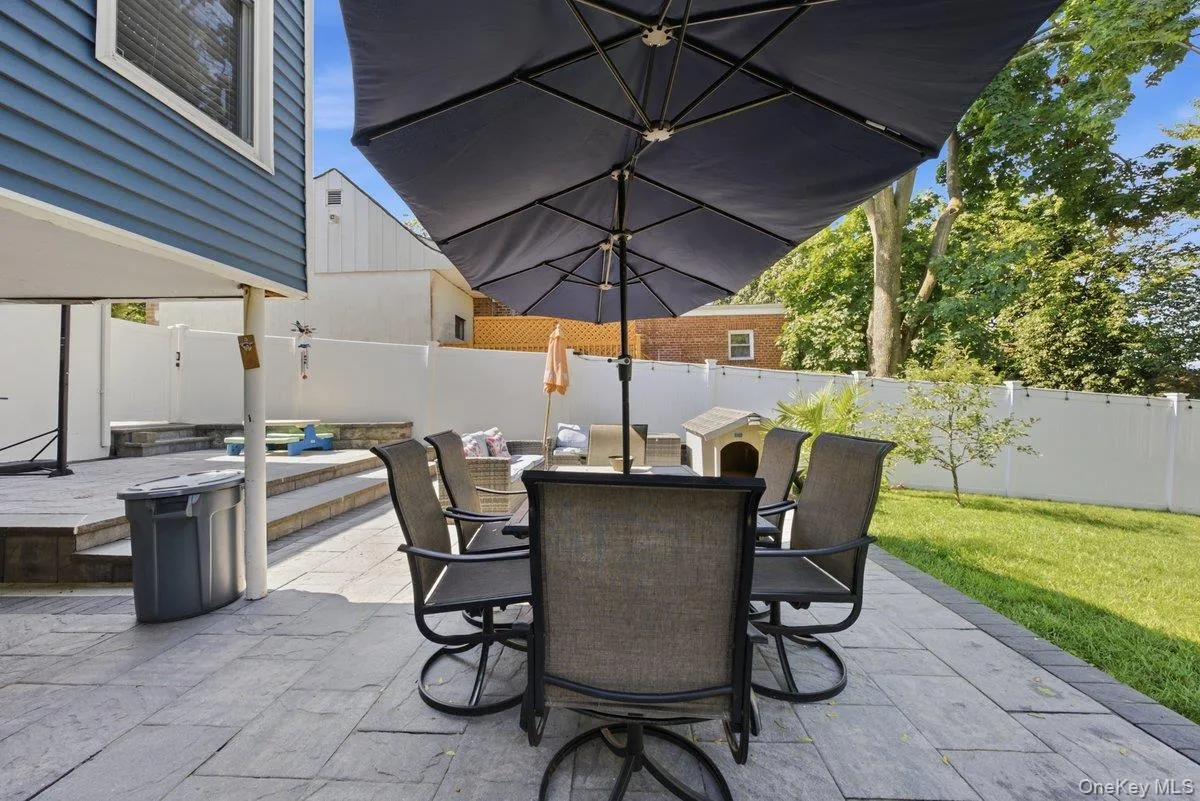 197 Saint Johns Avenue, Yonkers, NY, 3 Bedrooms Bedrooms, 10 Rooms Rooms,3 BathroomsBathrooms,Residential,For Rent,Saint Johns,0,1051116 197 Saint Johns Avenue, Yonkers, NY, 3 Bedrooms Bedrooms, 10 Rooms Rooms,3 BathroomsBathrooms,Residential,For Rent,Saint Johns,0,1051116