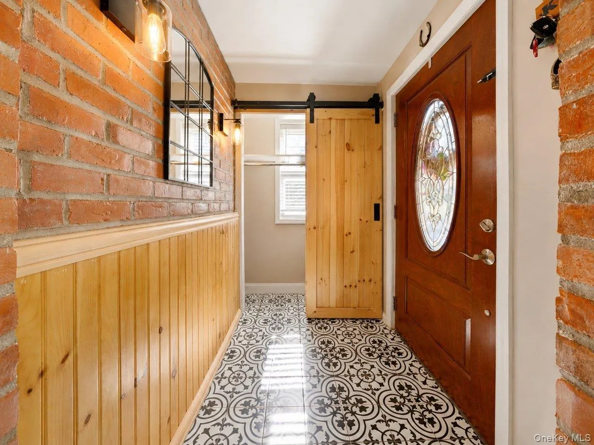 197 Saint Johns Avenue, Yonkers, NY, 3 Bedrooms Bedrooms, 10 Rooms Rooms,3 BathroomsBathrooms,Residential,For Rent,Saint Johns,0,1051116 197 Saint Johns Avenue, Yonkers, NY, 3 Bedrooms Bedrooms, 10 Rooms Rooms,3 BathroomsBathrooms,Residential,For Rent,Saint Johns,0,1051116