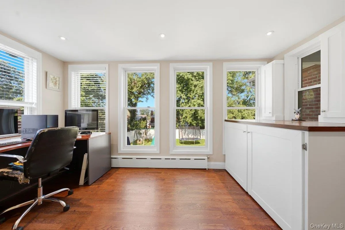 197 Saint Johns Avenue, Yonkers, NY, 3 Bedrooms Bedrooms, 10 Rooms Rooms,3 BathroomsBathrooms,Residential,For Rent,Saint Johns,0,1051116 197 Saint Johns Avenue, Yonkers, NY, 3 Bedrooms Bedrooms, 10 Rooms Rooms,3 BathroomsBathrooms,Residential,For Rent,Saint Johns,0,1051116