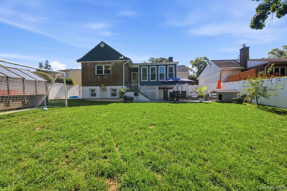 197 Saint Johns Avenue, Yonkers, NY, 3 Bedrooms Bedrooms, 10 Rooms Rooms,3 BathroomsBathrooms,Residential,For Rent,Saint Johns,0,1051116 197 Saint Johns Avenue, Yonkers, NY, 3 Bedrooms Bedrooms, 10 Rooms Rooms,3 BathroomsBathrooms,Residential,For Rent,Saint Johns,0,1051116