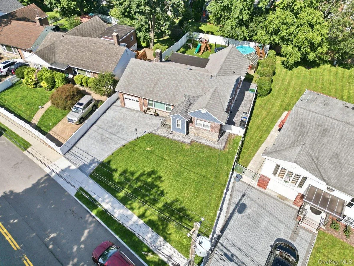 197 Saint Johns Avenue, Yonkers, NY, 3 Bedrooms Bedrooms, 10 Rooms Rooms,3 BathroomsBathrooms,Residential,For Rent,Saint Johns,0,1051116 197 Saint Johns Avenue, Yonkers, NY, 3 Bedrooms Bedrooms, 10 Rooms Rooms,3 BathroomsBathrooms,Residential,For Rent,Saint Johns,0,1051116