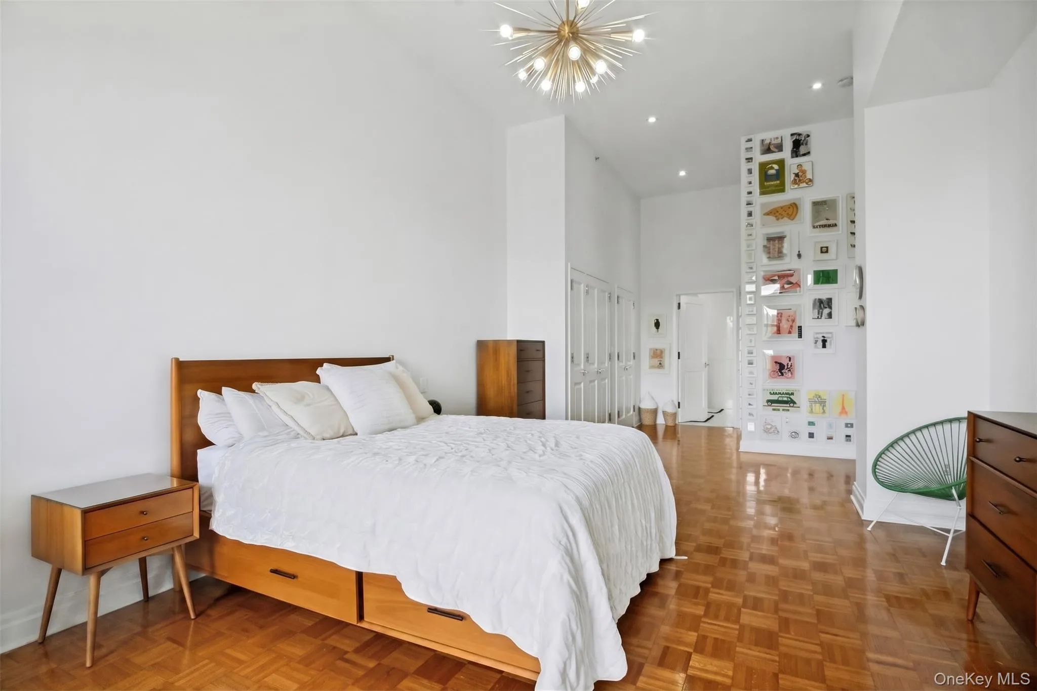 Primary BR with wonderful closet area and en-suite bathroom Primary BR with wonderful closet area and en-suite bathroom