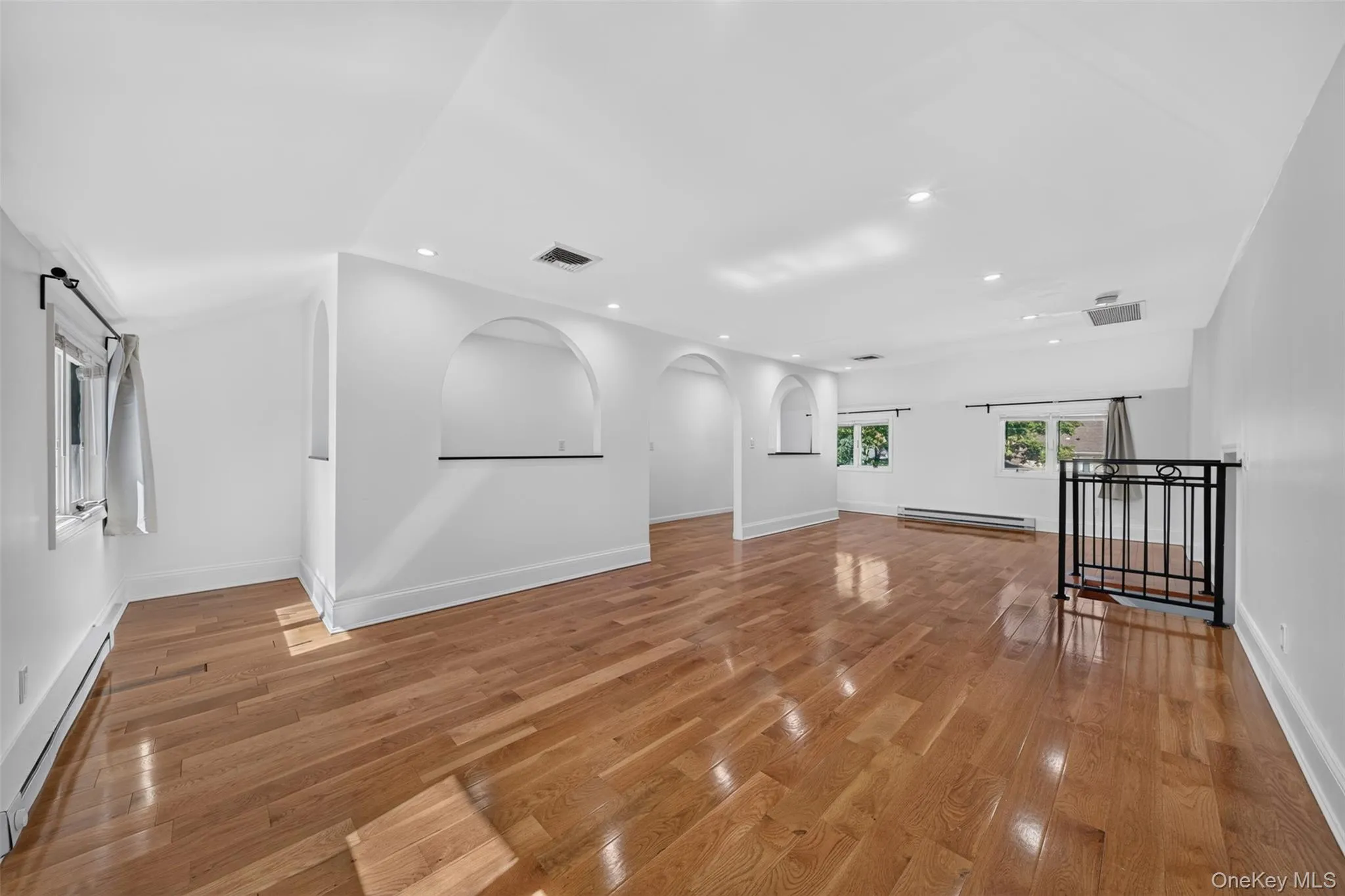 11 Lincrest Street, Oyster Bay, NY, 5 Bedrooms Bedrooms, 8 Rooms Rooms,3 BathroomsBathrooms,Residential,For Rent,Lincrest,0,1051121 11 Lincrest Street, Oyster Bay, NY, 5 Bedrooms Bedrooms, 8 Rooms Rooms,3 BathroomsBathrooms,Residential,For Rent,Lincrest,0,1051121