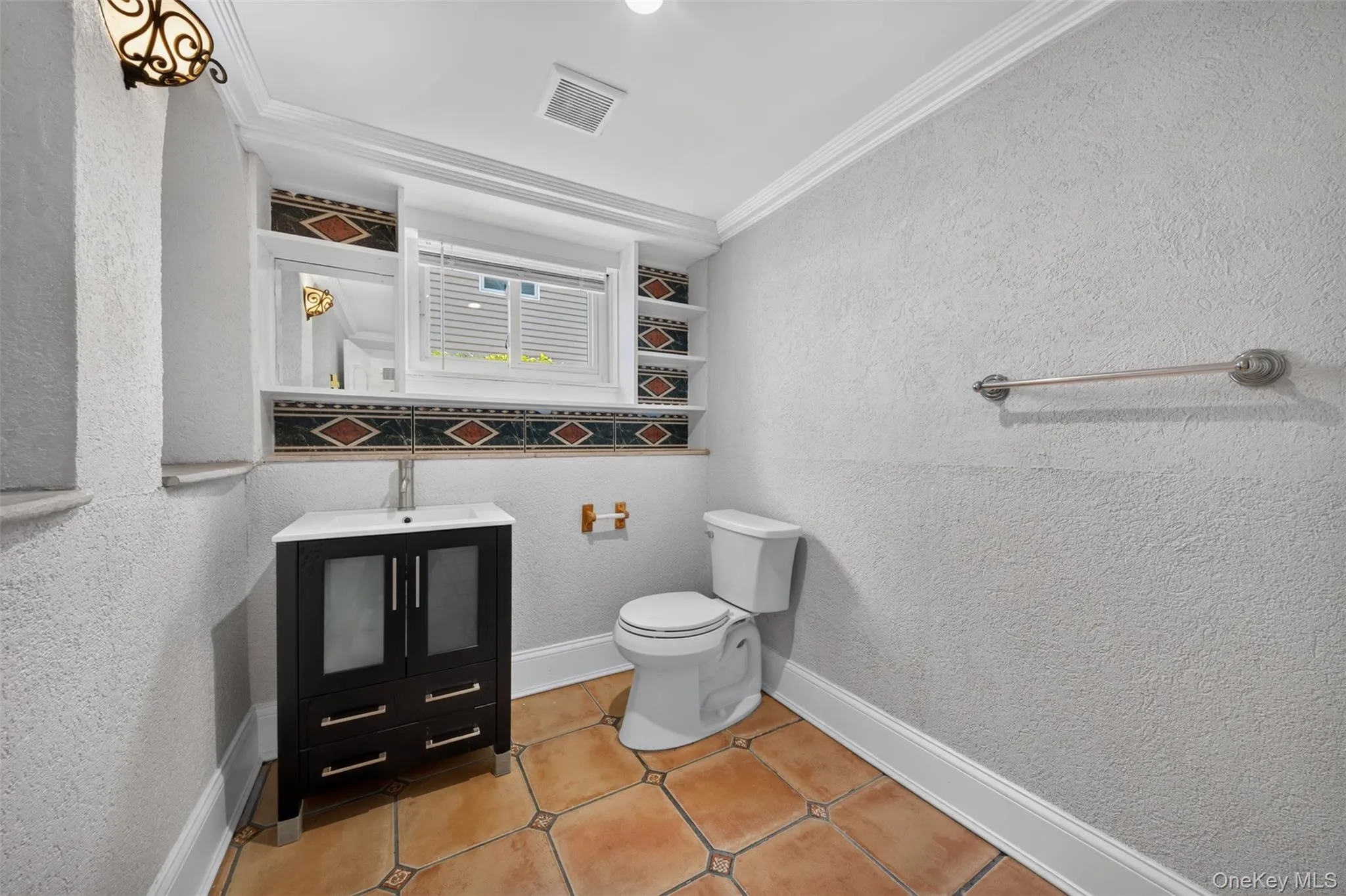 11 Lincrest Street, Oyster Bay, NY, 5 Bedrooms Bedrooms, 8 Rooms Rooms,3 BathroomsBathrooms,Residential,For Rent,Lincrest,0,1051121 11 Lincrest Street, Oyster Bay, NY, 5 Bedrooms Bedrooms, 8 Rooms Rooms,3 BathroomsBathrooms,Residential,For Rent,Lincrest,0,1051121