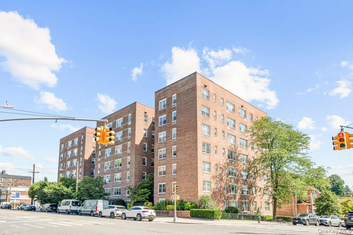 6300 Riverdale Avenue, New York, NY, 1 Bedroom Bedrooms, 3 Rooms Rooms,1 BathroomBathrooms,Residential,For Rent,Riverdale,0,1051123 6300 Riverdale Avenue, New York, NY, 1 Bedroom Bedrooms, 3 Rooms Rooms,1 BathroomBathrooms,Residential,For Rent,Riverdale,0,1051123