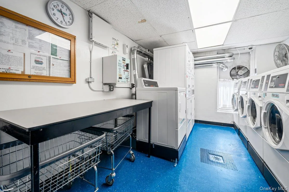 6300 Riverdale Avenue, New York, NY, 1 Bedroom Bedrooms, 3 Rooms Rooms,1 BathroomBathrooms,Residential,For Rent,Riverdale,0,1051123 6300 Riverdale Avenue, New York, NY, 1 Bedroom Bedrooms, 3 Rooms Rooms,1 BathroomBathrooms,Residential,For Rent,Riverdale,0,1051123