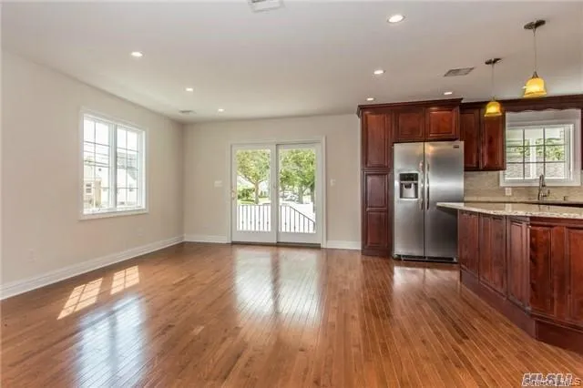 199 Royal Avenue, North Hempstead, NY, 4 Bedrooms Bedrooms, 7 Rooms Rooms,3 BathroomsBathrooms,Residential,For Rent,Royal,0,1051130 199 Royal Avenue, North Hempstead, NY, 4 Bedrooms Bedrooms, 7 Rooms Rooms,3 BathroomsBathrooms,Residential,For Rent,Royal,0,1051130