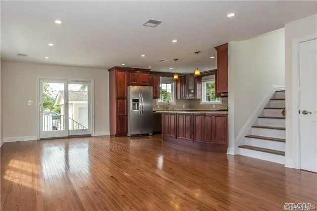 199 Royal Avenue, North Hempstead, NY, 4 Bedrooms Bedrooms, 7 Rooms Rooms,3 BathroomsBathrooms,Residential,For Rent,Royal,0,1051130 199 Royal Avenue, North Hempstead, NY, 4 Bedrooms Bedrooms, 7 Rooms Rooms,3 BathroomsBathrooms,Residential,For Rent,Royal,0,1051130