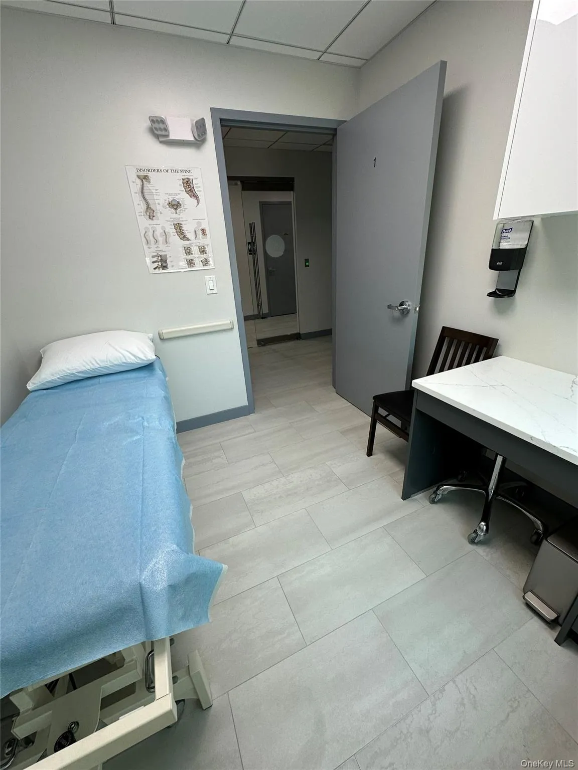 Treatment room Treatment room