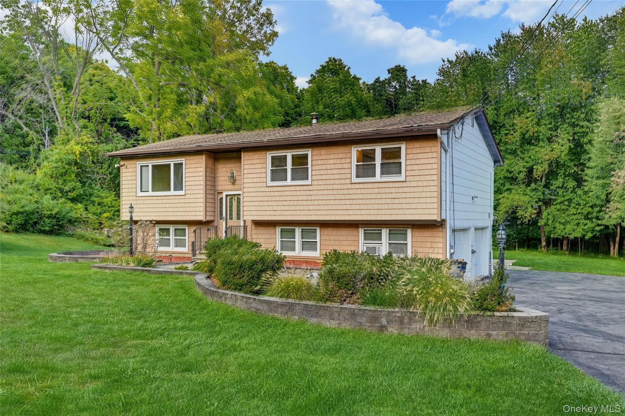 70 Bayberry Drive, Monroe, NY, 3 Bedrooms Bedrooms, 5 Rooms Rooms,1 BathroomBathrooms,Residential,For Rent,Bayberry,0,1051134 70 Bayberry Drive, Monroe, NY, 3 Bedrooms Bedrooms, 5 Rooms Rooms,1 BathroomBathrooms,Residential,For Rent,Bayberry,0,1051134