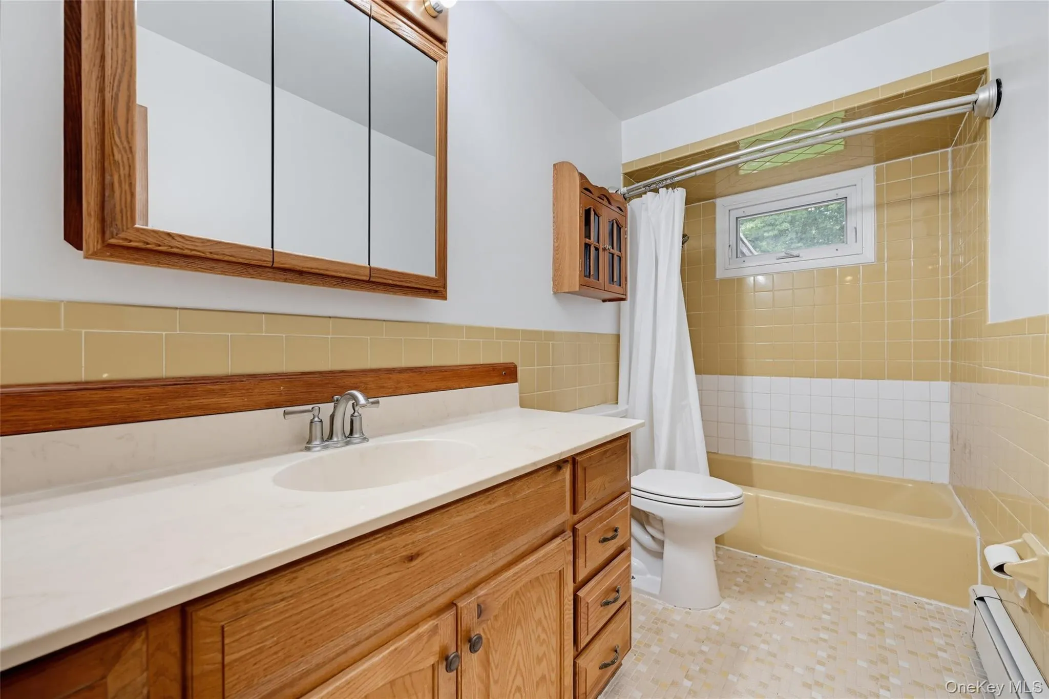 70 Bayberry Drive, Monroe, NY, 3 Bedrooms Bedrooms, 5 Rooms Rooms,1 BathroomBathrooms,Residential,For Rent,Bayberry,0,1051134 70 Bayberry Drive, Monroe, NY, 3 Bedrooms Bedrooms, 5 Rooms Rooms,1 BathroomBathrooms,Residential,For Rent,Bayberry,0,1051134