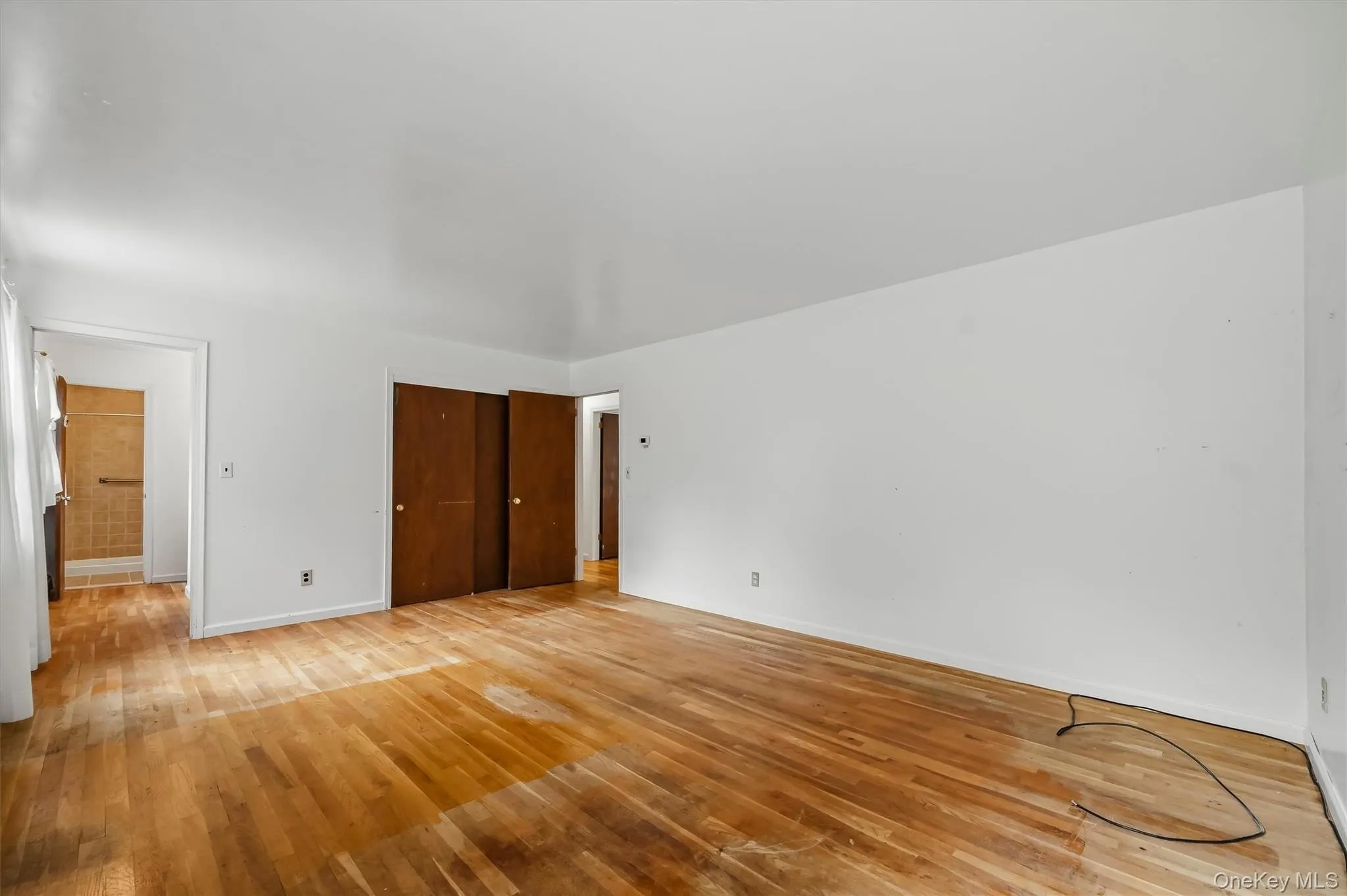 Hardwood floors Hardwood floors