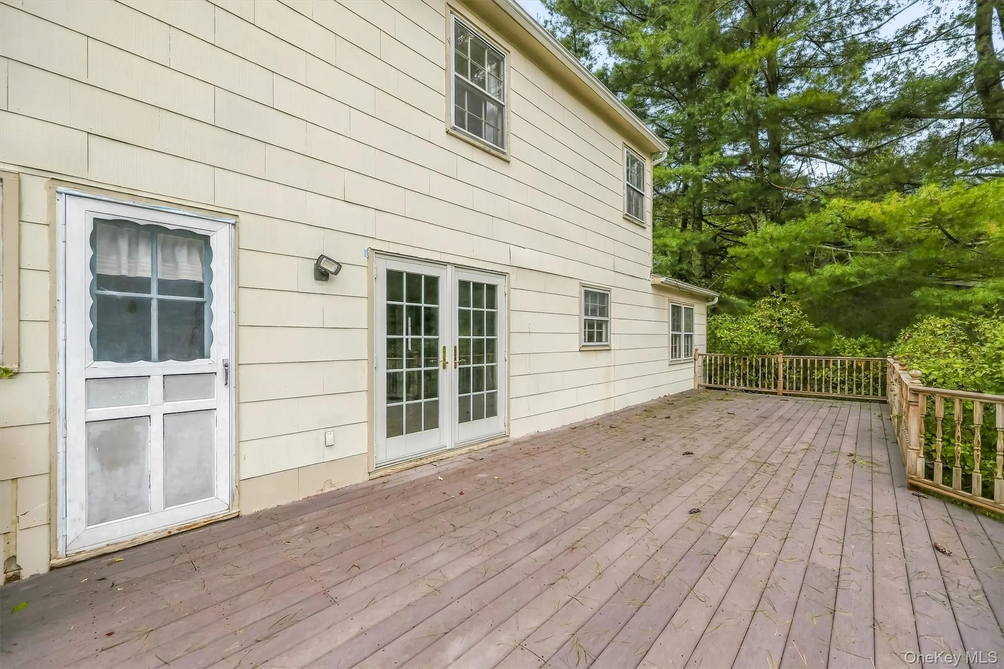 Easy access through the French Doors to the deck Easy access through the French Doors to the deck