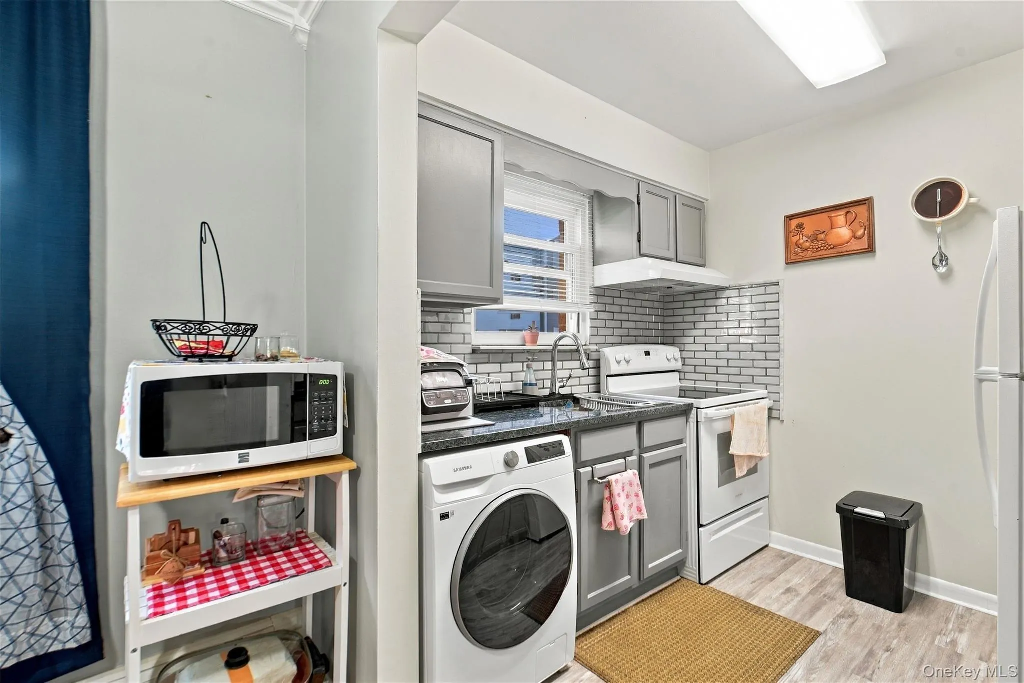 1548 Route 9, Wappinger, NY, 1 Bedroom Bedrooms, 3 Rooms Rooms,1 BathroomBathrooms,Residential,For Rent,Route 9,0,1051137 1548 Route 9, Wappinger, NY, 1 Bedroom Bedrooms, 3 Rooms Rooms,1 BathroomBathrooms,Residential,For Rent,Route 9,0,1051137
