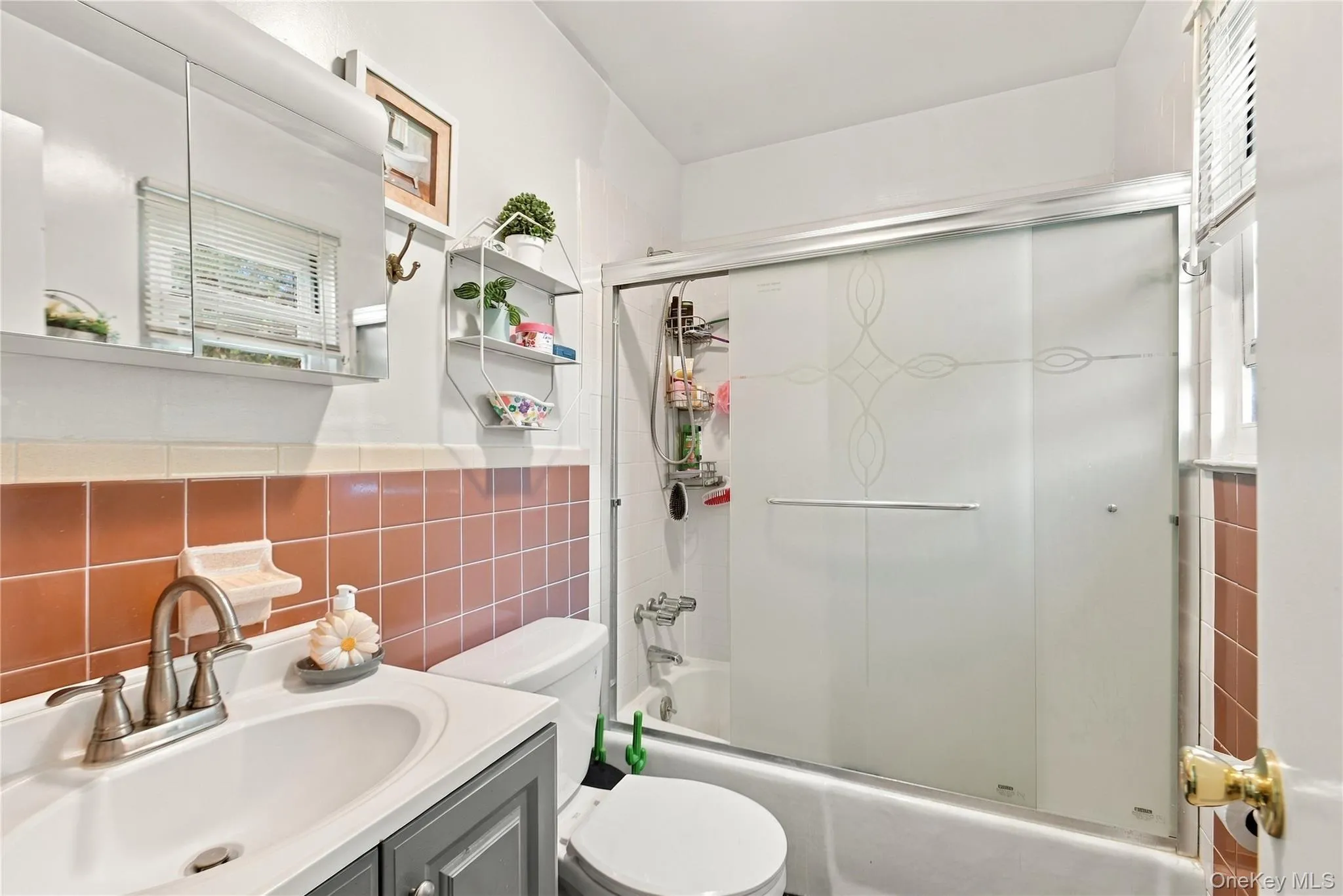 1548 Route 9, Wappinger, NY, 1 Bedroom Bedrooms, 3 Rooms Rooms,1 BathroomBathrooms,Residential,For Rent,Route 9,0,1051137 1548 Route 9, Wappinger, NY, 1 Bedroom Bedrooms, 3 Rooms Rooms,1 BathroomBathrooms,Residential,For Rent,Route 9,0,1051137
