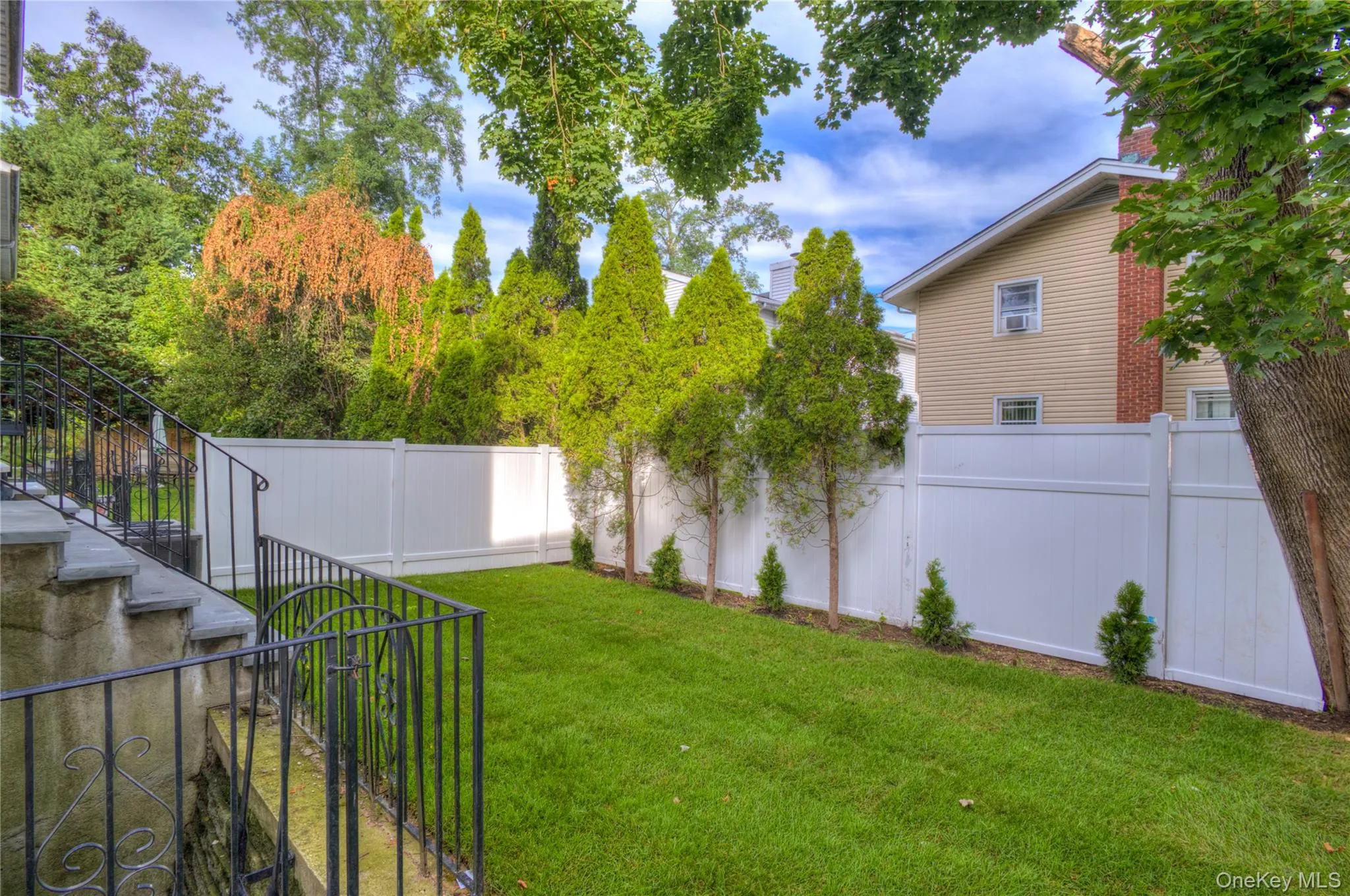 Newly landscaped yard. Bluestone steps Newly landscaped yard. Bluestone steps