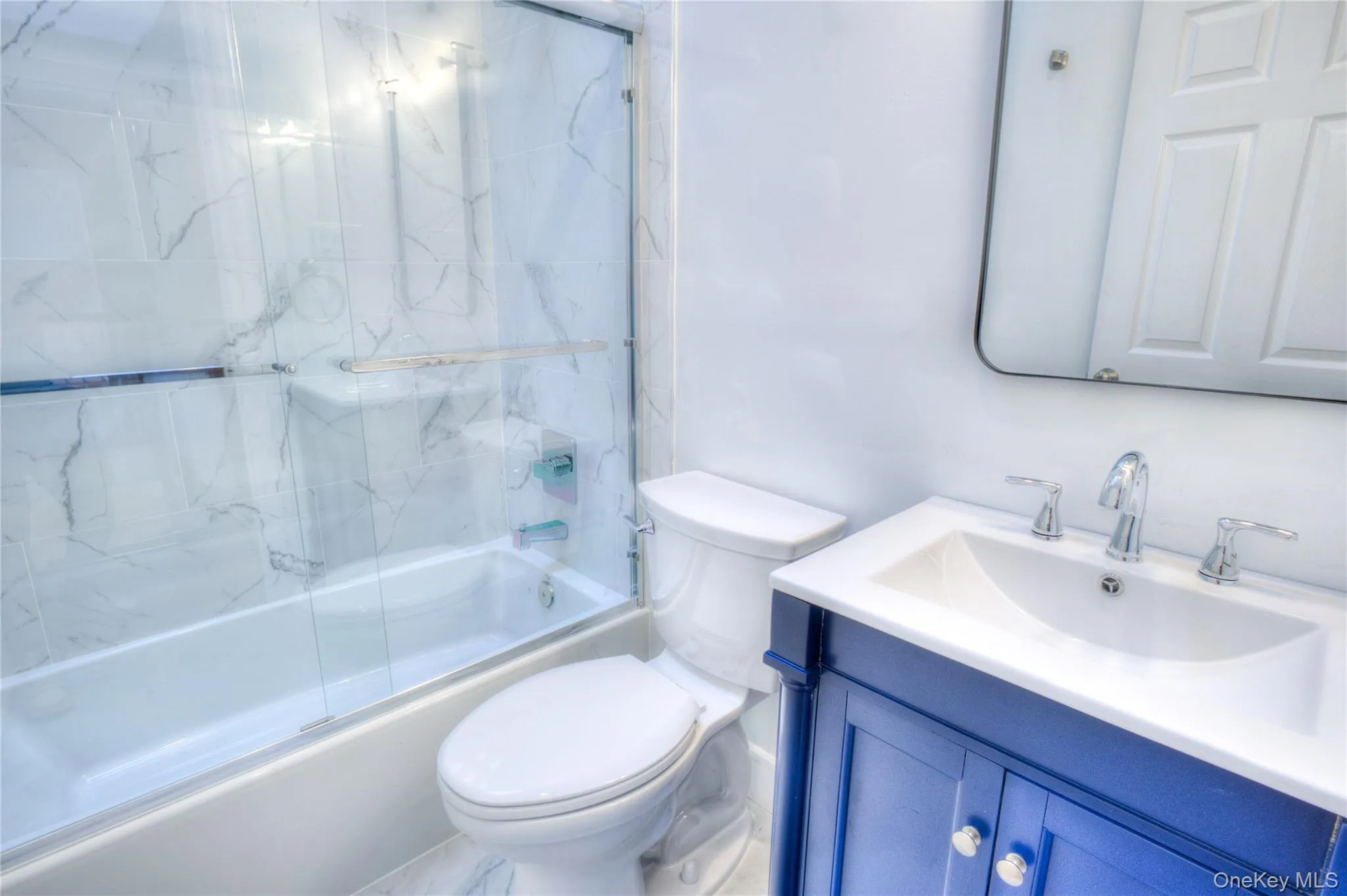15B Mohegan Avenue, North Hempstead, NY, 3 Bedrooms Bedrooms, 6 Rooms Rooms,2 BathroomsBathrooms,Residential Lease,For Rent,Mohegan,0,1051139 15B Mohegan Avenue, North Hempstead, NY, 3 Bedrooms Bedrooms, 6 Rooms Rooms,2 BathroomsBathrooms,Residential Lease,For Rent,Mohegan,0,1051139