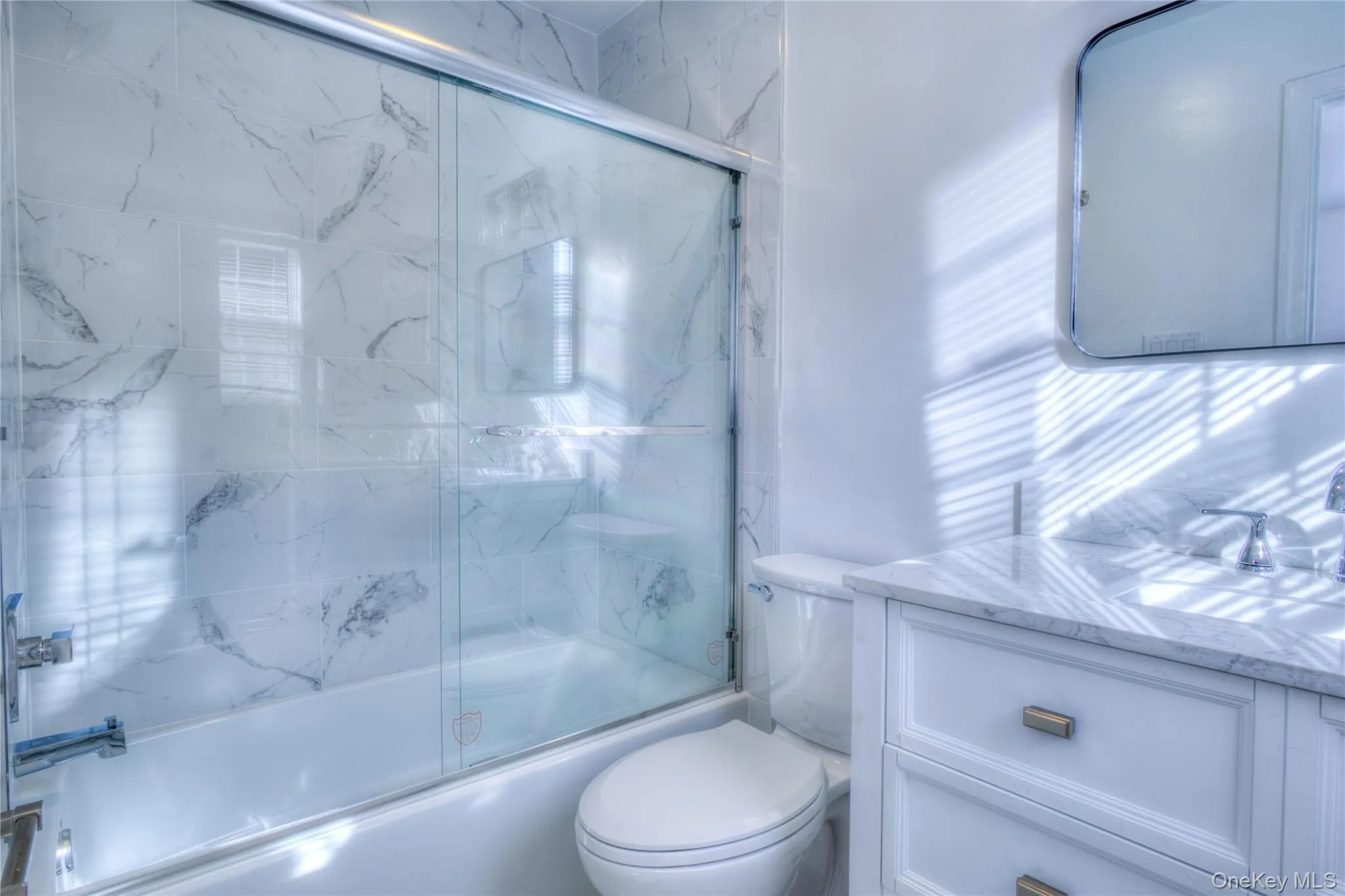 Primary en-suite Primary en-suite