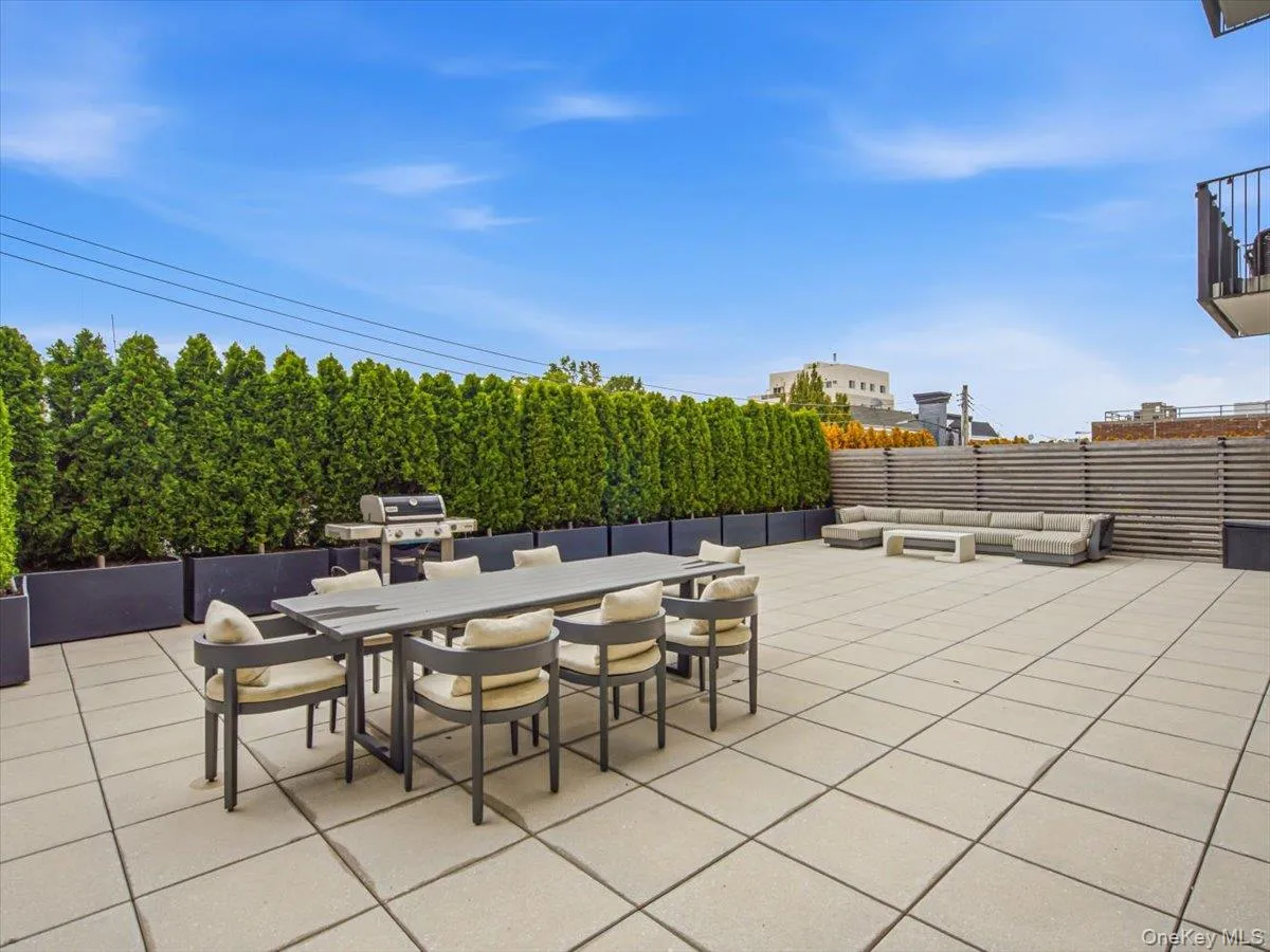 2121 31st Street, New York, NY, 3 Bedrooms Bedrooms, 6 Rooms Rooms,2 BathroomsBathrooms,Residential,For Rent,31st,0,1051141 2121 31st Street, New York, NY, 3 Bedrooms Bedrooms, 6 Rooms Rooms,2 BathroomsBathrooms,Residential,For Rent,31st,0,1051141