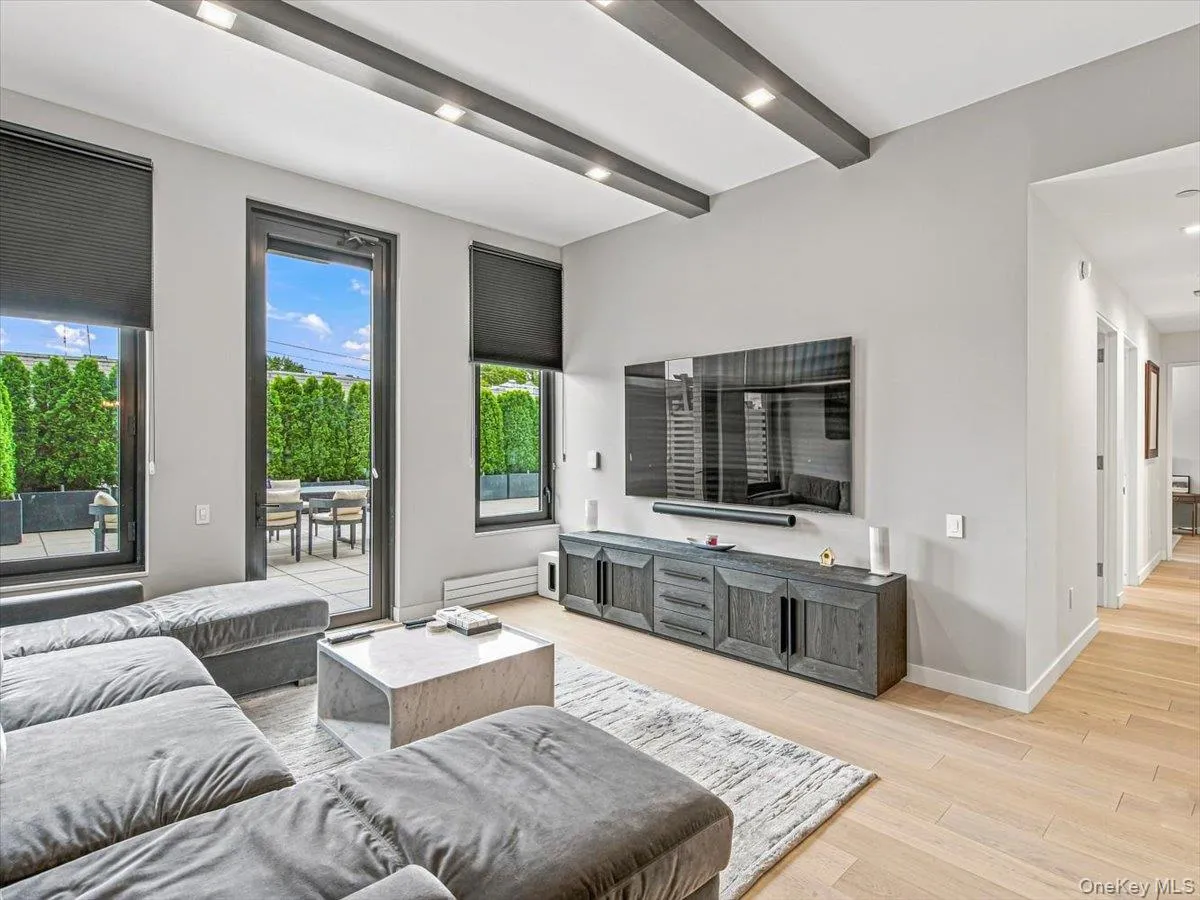2121 31st Street, New York, NY, 3 Bedrooms Bedrooms, 6 Rooms Rooms,2 BathroomsBathrooms,Residential,For Rent,31st,0,1051141 2121 31st Street, New York, NY, 3 Bedrooms Bedrooms, 6 Rooms Rooms,2 BathroomsBathrooms,Residential,For Rent,31st,0,1051141