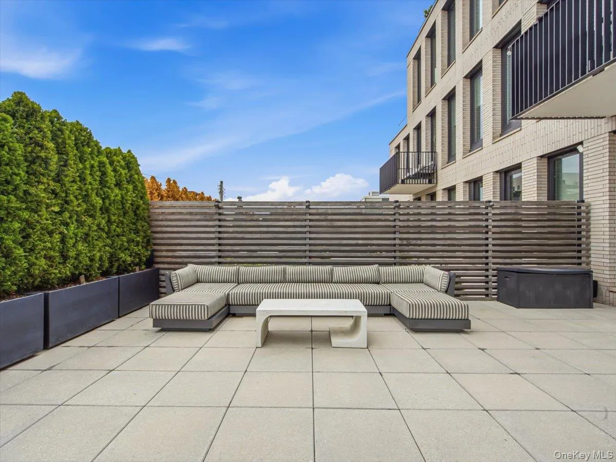 2121 31st Street, New York, NY, 3 Bedrooms Bedrooms, 6 Rooms Rooms,2 BathroomsBathrooms,Residential,For Rent,31st,0,1051141 2121 31st Street, New York, NY, 3 Bedrooms Bedrooms, 6 Rooms Rooms,2 BathroomsBathrooms,Residential,For Rent,31st,0,1051141