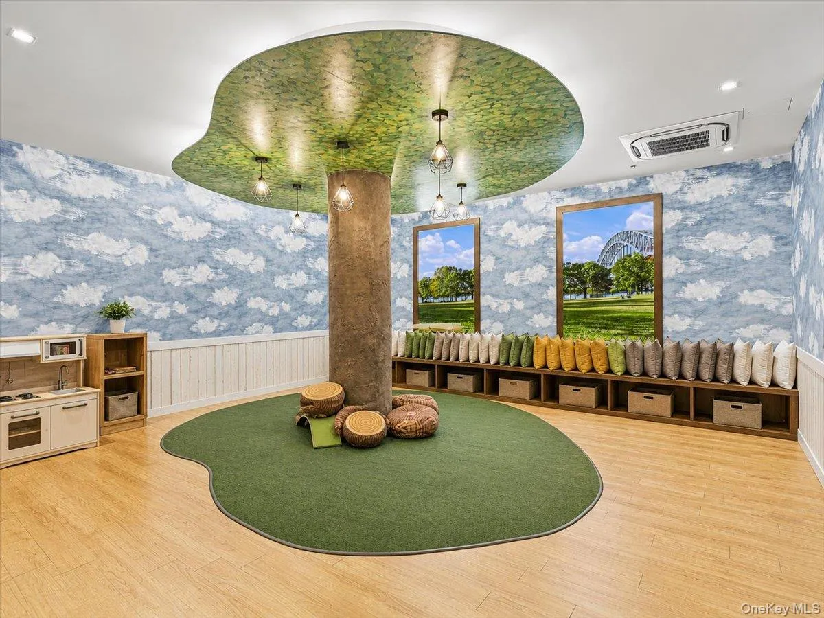 2121 31st Street, New York, NY, 3 Bedrooms Bedrooms, 6 Rooms Rooms,2 BathroomsBathrooms,Residential,For Rent,31st,0,1051141 2121 31st Street, New York, NY, 3 Bedrooms Bedrooms, 6 Rooms Rooms,2 BathroomsBathrooms,Residential,For Rent,31st,0,1051141