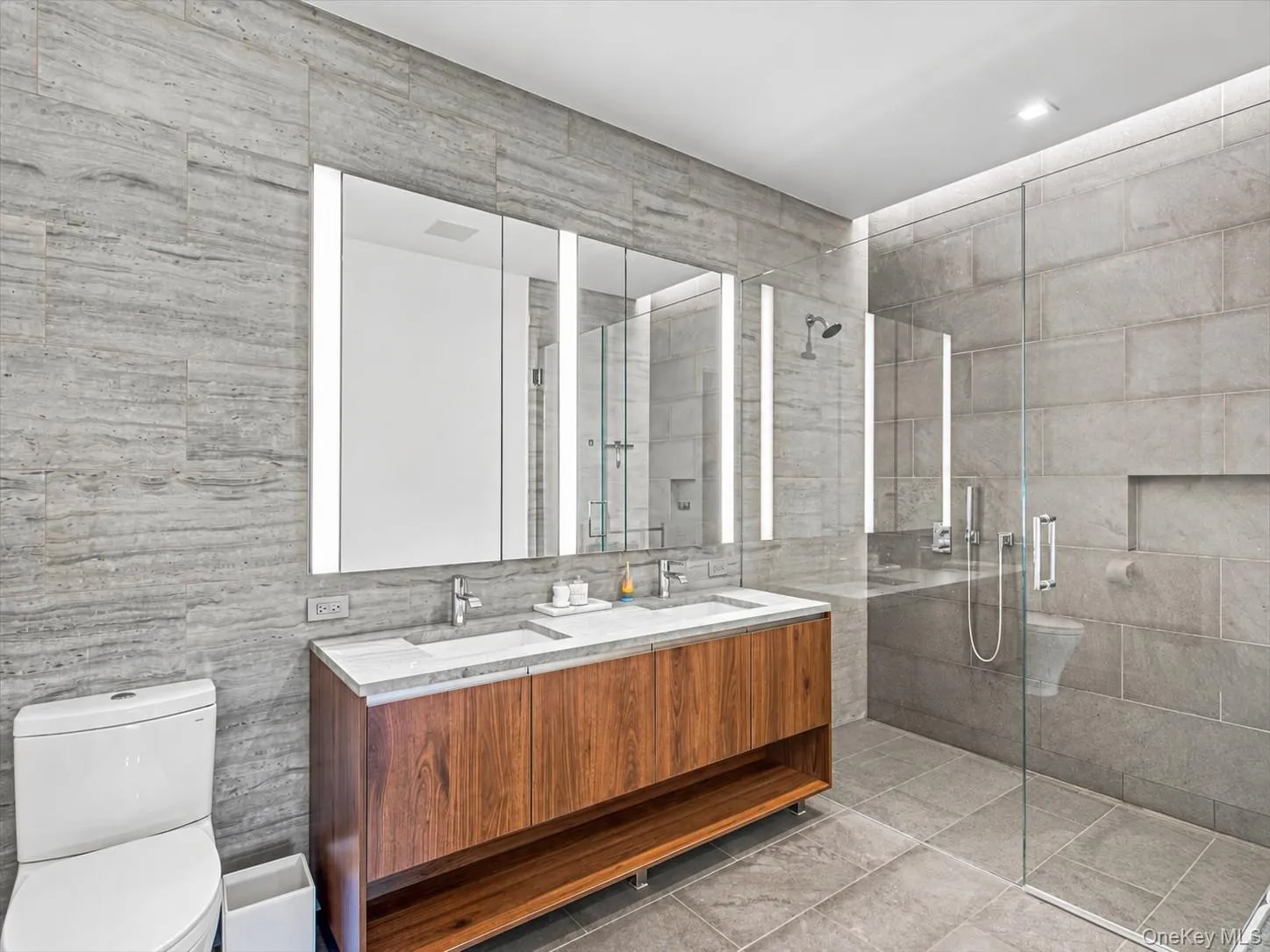 2121 31st Street, New York, NY, 3 Bedrooms Bedrooms, 6 Rooms Rooms,2 BathroomsBathrooms,Residential,For Rent,31st,0,1051141 2121 31st Street, New York, NY, 3 Bedrooms Bedrooms, 6 Rooms Rooms,2 BathroomsBathrooms,Residential,For Rent,31st,0,1051141