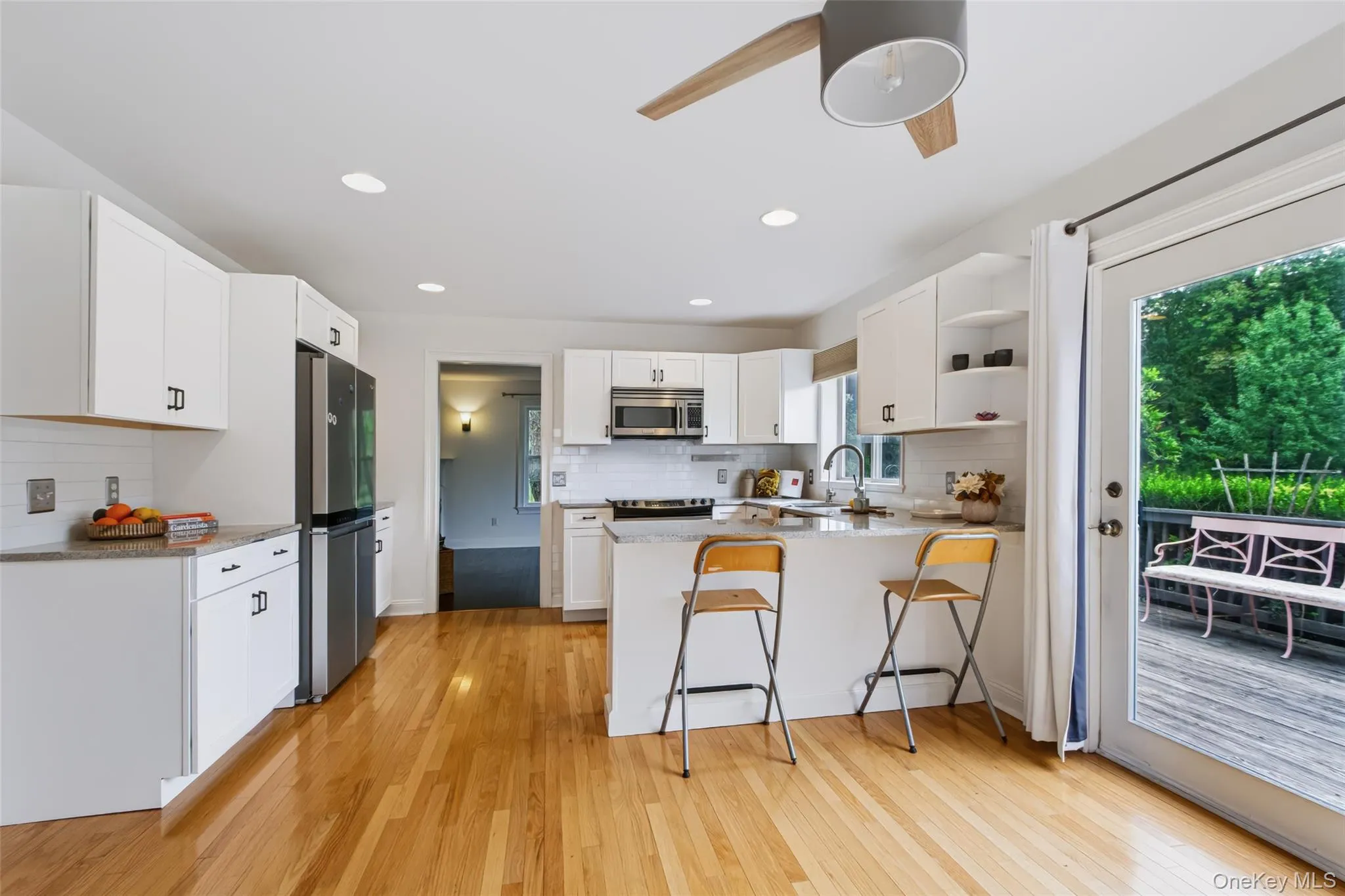 28 Church Farm Road, Gardiner, NY, 3 Bedrooms Bedrooms, 8 Rooms Rooms,2 BathroomsBathrooms,Residential,For Rent,Church Farm,0,1051142 28 Church Farm Road, Gardiner, NY, 3 Bedrooms Bedrooms, 8 Rooms Rooms,2 BathroomsBathrooms,Residential,For Rent,Church Farm,0,1051142