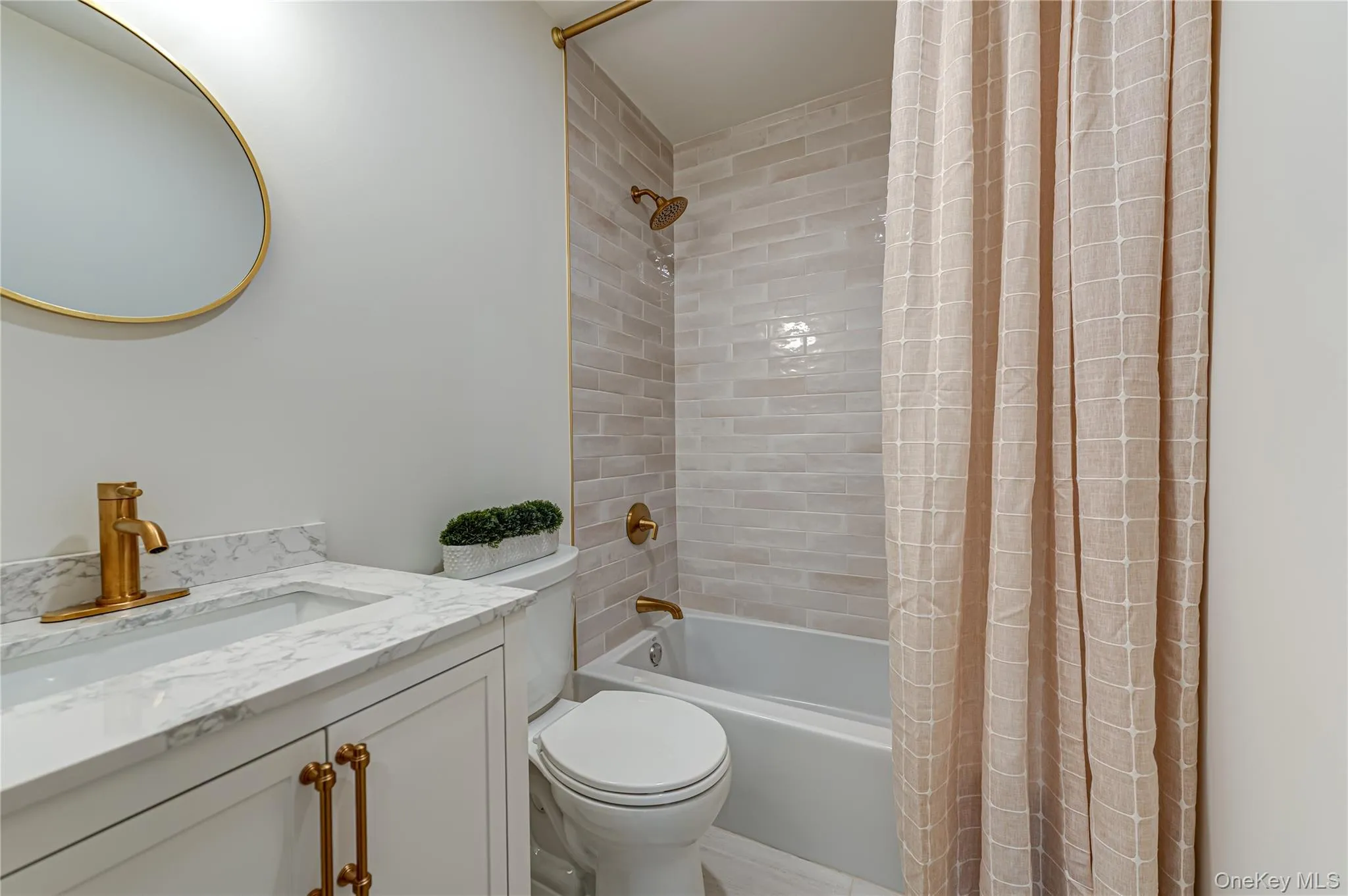 6 Evy Court, Islip, NY, 3 Bedrooms Bedrooms, 7 Rooms Rooms,3 BathroomsBathrooms,Residential,For Rent,Evy,0,1051145 6 Evy Court, Islip, NY, 3 Bedrooms Bedrooms, 7 Rooms Rooms,3 BathroomsBathrooms,Residential,For Rent,Evy,0,1051145
