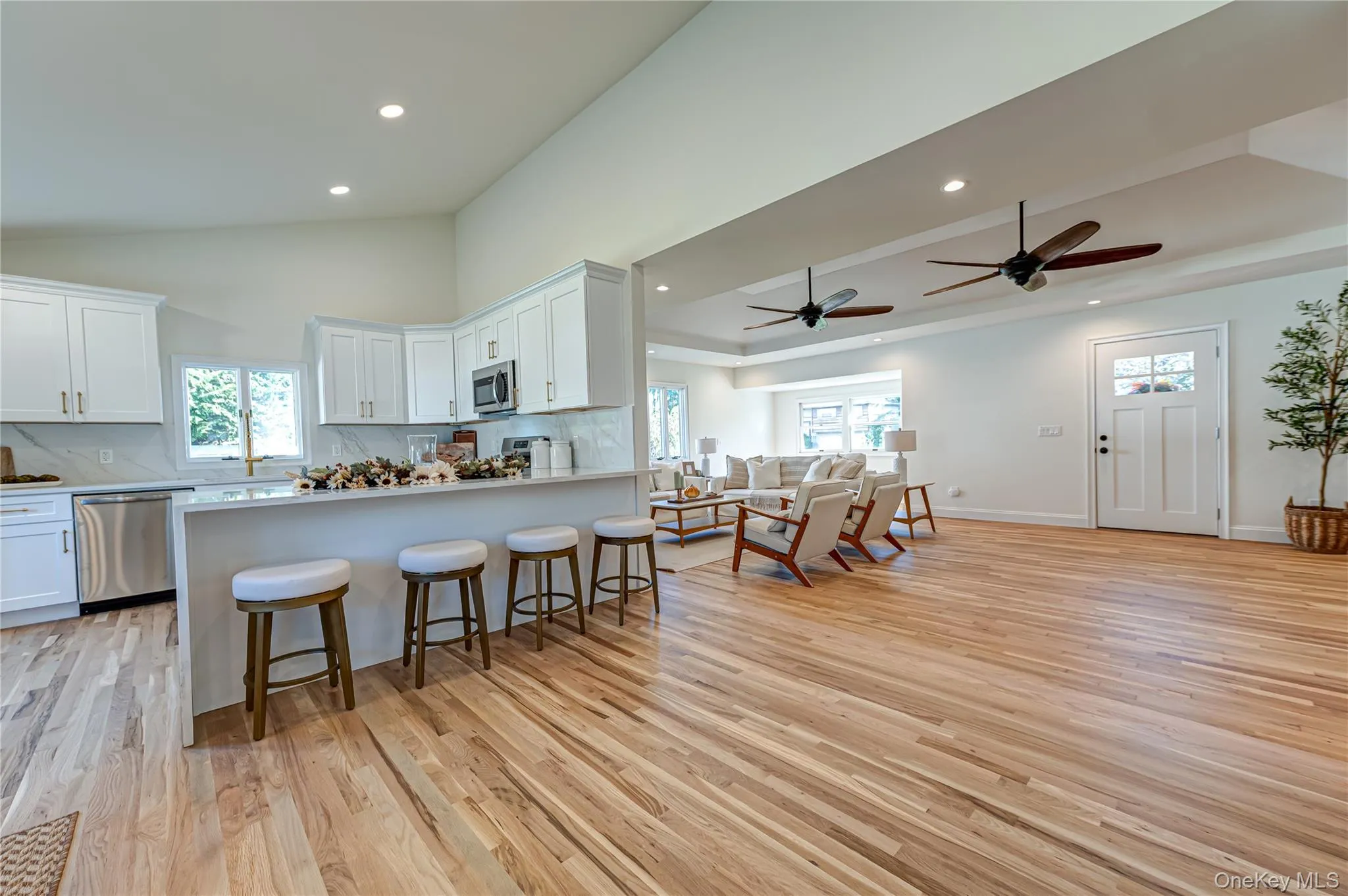 6 Evy Court, Islip, NY, 3 Bedrooms Bedrooms, 7 Rooms Rooms,3 BathroomsBathrooms,Residential,For Rent,Evy,0,1051145 6 Evy Court, Islip, NY, 3 Bedrooms Bedrooms, 7 Rooms Rooms,3 BathroomsBathrooms,Residential,For Rent,Evy,0,1051145