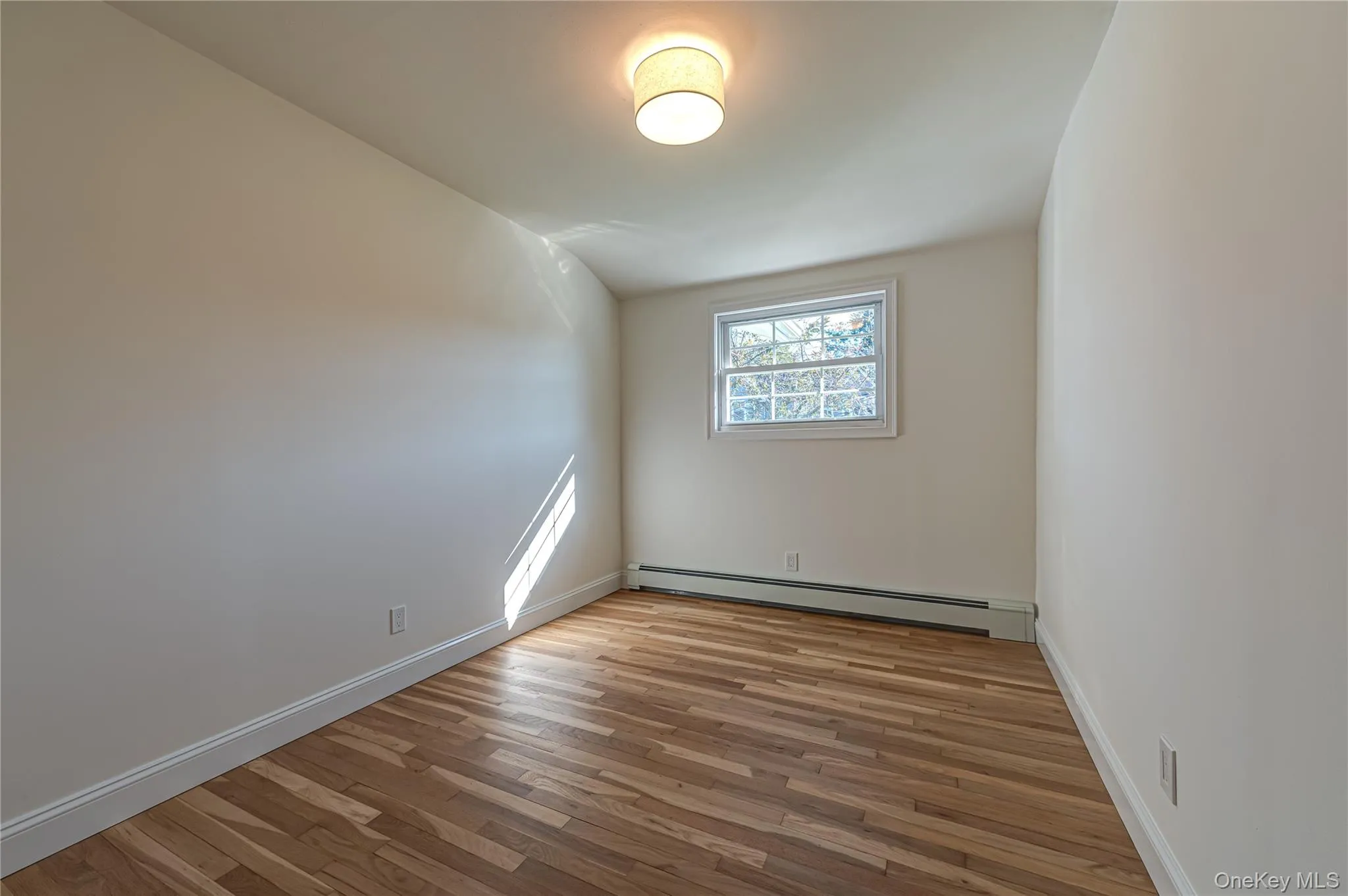 6 Evy Court, Islip, NY, 3 Bedrooms Bedrooms, 7 Rooms Rooms,3 BathroomsBathrooms,Residential,For Rent,Evy,0,1051145 6 Evy Court, Islip, NY, 3 Bedrooms Bedrooms, 7 Rooms Rooms,3 BathroomsBathrooms,Residential,For Rent,Evy,0,1051145