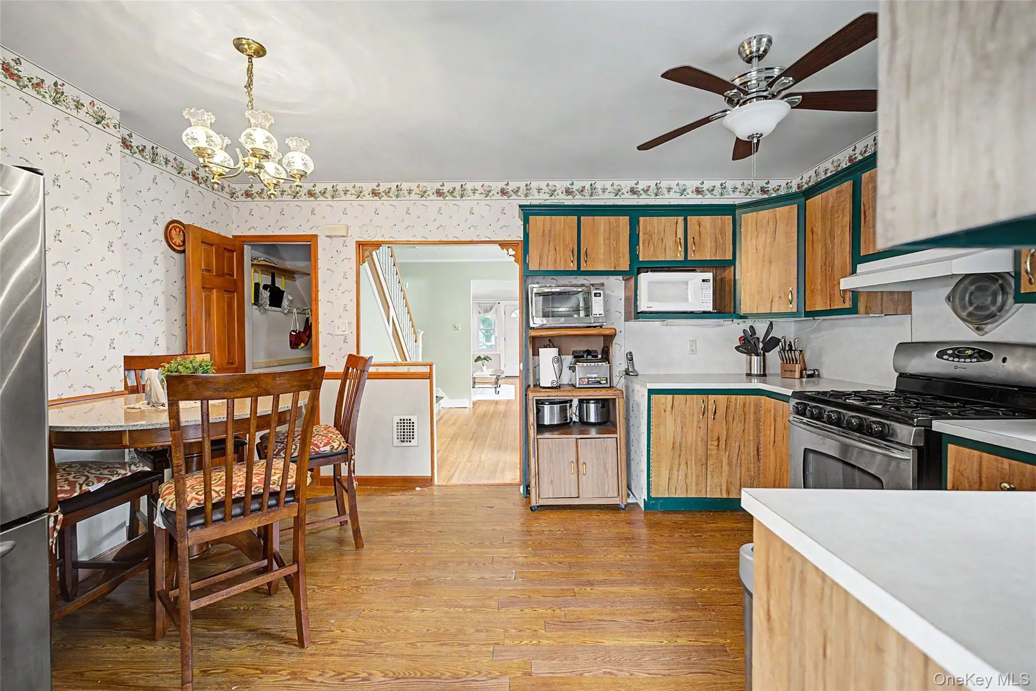 6128 62nd Street, New York, NY, 3 Bedrooms Bedrooms, 7 Rooms Rooms,2 BathroomsBathrooms,Residential,For Rent,62nd,0,1051148 6128 62nd Street, New York, NY, 3 Bedrooms Bedrooms, 7 Rooms Rooms,2 BathroomsBathrooms,Residential,For Rent,62nd,0,1051148