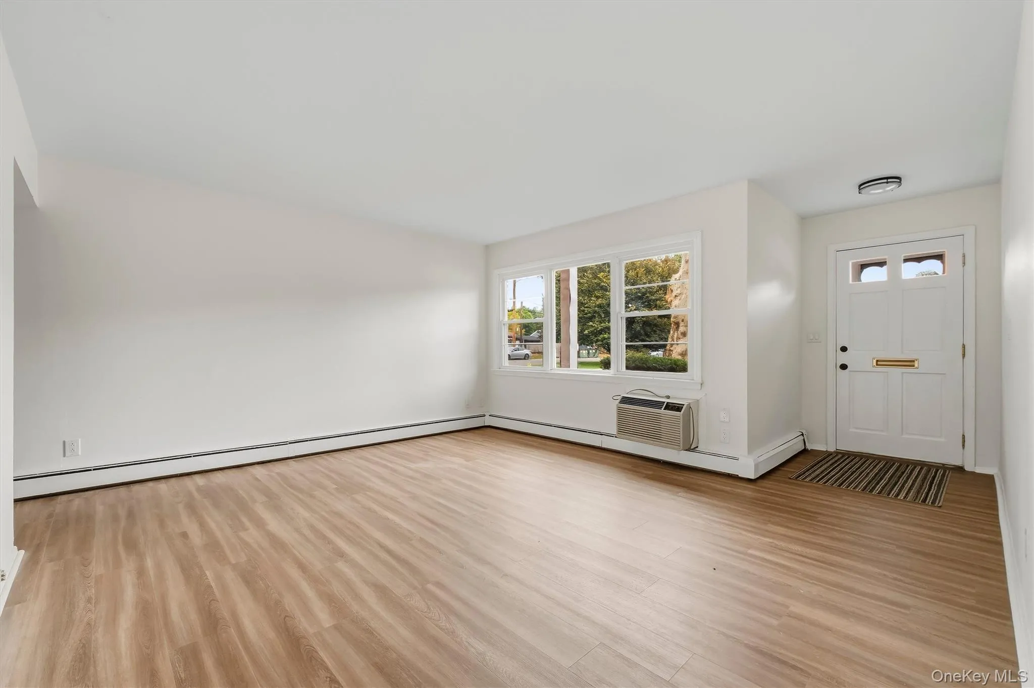 2710 South Road, Poughkeepsie, NY, 2 Bedrooms Bedrooms, 5 Rooms Rooms,1 BathroomBathrooms,Residential,For Rent,South,0,1051150 2710 South Road, Poughkeepsie, NY, 2 Bedrooms Bedrooms, 5 Rooms Rooms,1 BathroomBathrooms,Residential,For Rent,South,0,1051150
