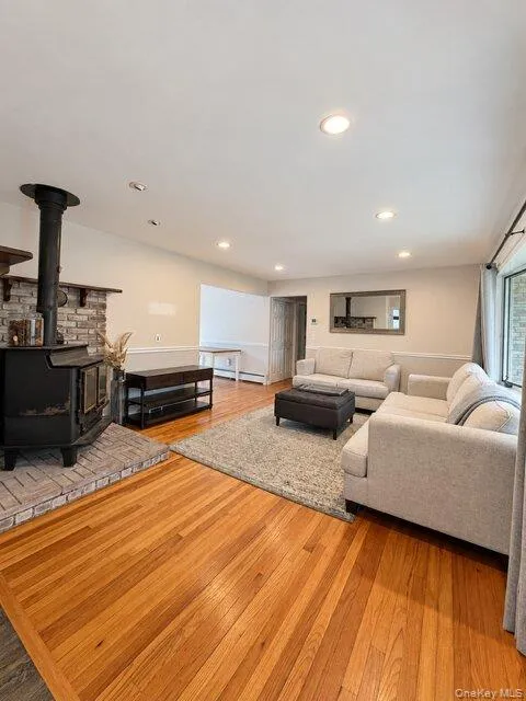 1026 Washington Avenue, Islip, NY, 3 Bedrooms Bedrooms, 8 Rooms Rooms,2 BathroomsBathrooms,Residential,For Rent,Washington,0,1051151 1026 Washington Avenue, Islip, NY, 3 Bedrooms Bedrooms, 8 Rooms Rooms,2 BathroomsBathrooms,Residential,For Rent,Washington,0,1051151