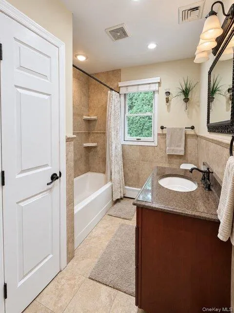 1026 Washington Avenue, Islip, NY, 3 Bedrooms Bedrooms, 8 Rooms Rooms,2 BathroomsBathrooms,Residential,For Rent,Washington,0,1051151 1026 Washington Avenue, Islip, NY, 3 Bedrooms Bedrooms, 8 Rooms Rooms,2 BathroomsBathrooms,Residential,For Rent,Washington,0,1051151