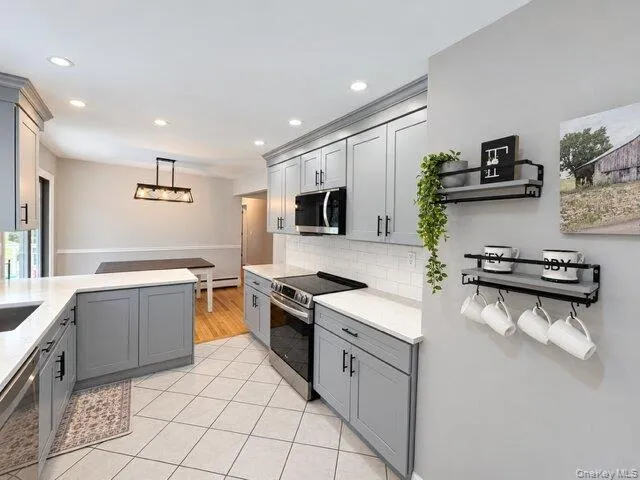 1026 Washington Avenue, Islip, NY, 3 Bedrooms Bedrooms, 8 Rooms Rooms,2 BathroomsBathrooms,Residential,For Rent,Washington,0,1051151 1026 Washington Avenue, Islip, NY, 3 Bedrooms Bedrooms, 8 Rooms Rooms,2 BathroomsBathrooms,Residential,For Rent,Washington,0,1051151