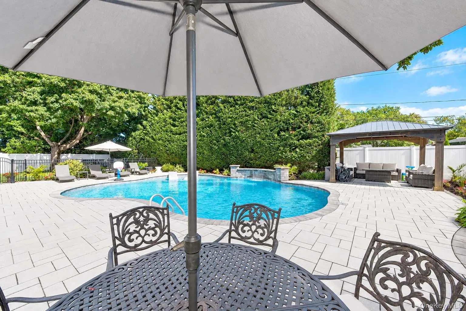 37 Gaymor Lane, Smithtown, NY, 4 Bedrooms Bedrooms, 9 Rooms Rooms,2 BathroomsBathrooms,Residential,For Rent,Gaymor,0,1051164 37 Gaymor Lane, Smithtown, NY, 4 Bedrooms Bedrooms, 9 Rooms Rooms,2 BathroomsBathrooms,Residential,For Rent,Gaymor,0,1051164